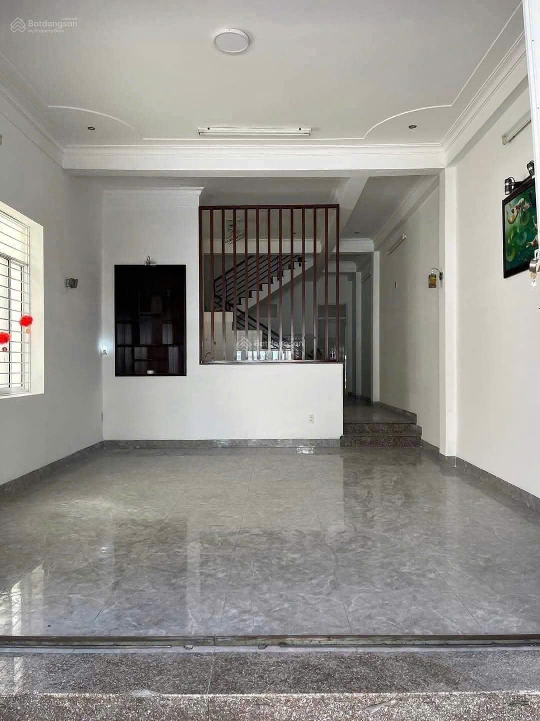 Nhà 2 tầng mặt tiền đường Đồng Nai _ đầu tư ok. Giá 9,9 tỷ