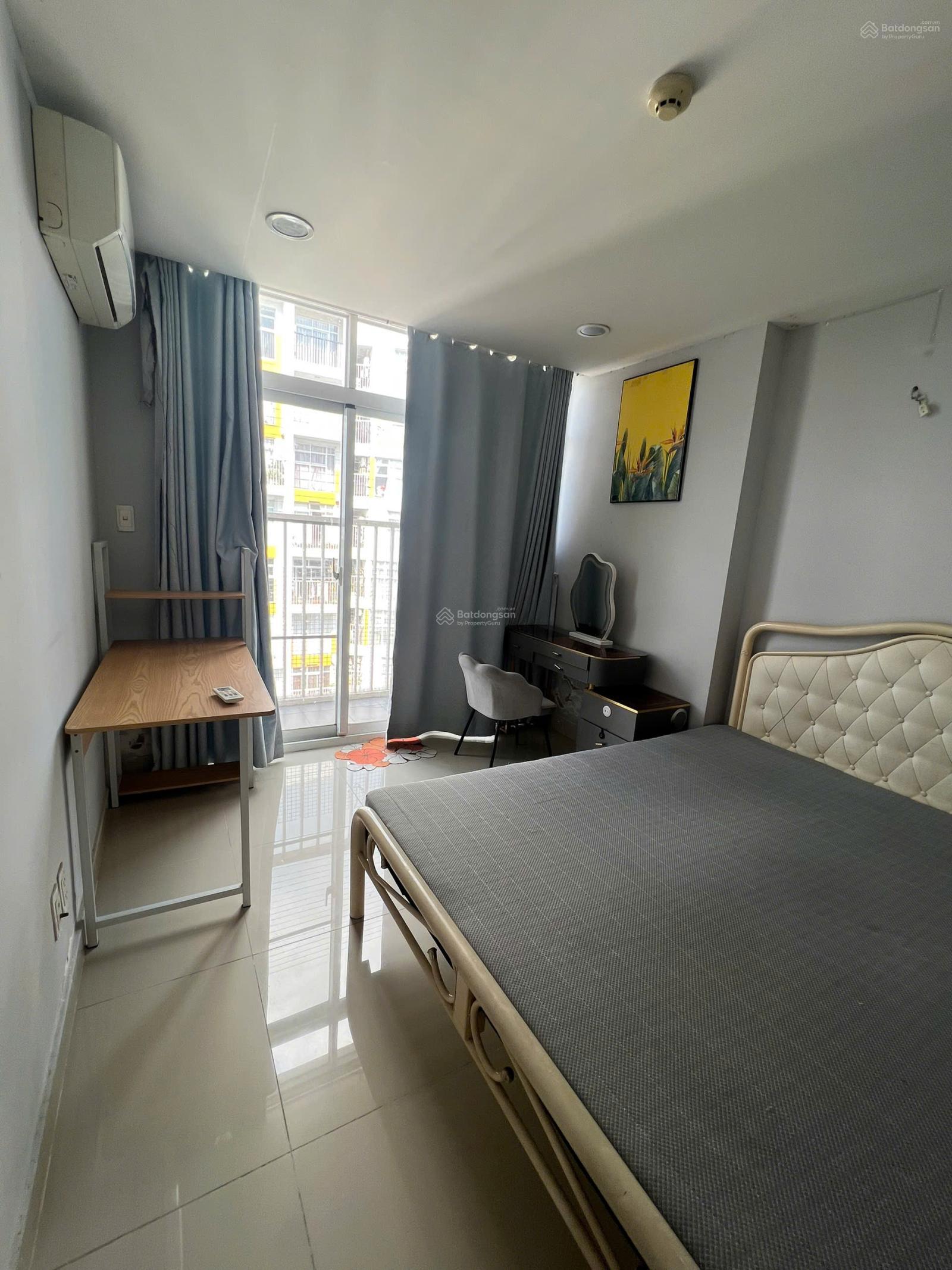 Cho thuê CH Conic Skyway 2PN 1WC có nội thất giá 7.5 triệu/tháng.