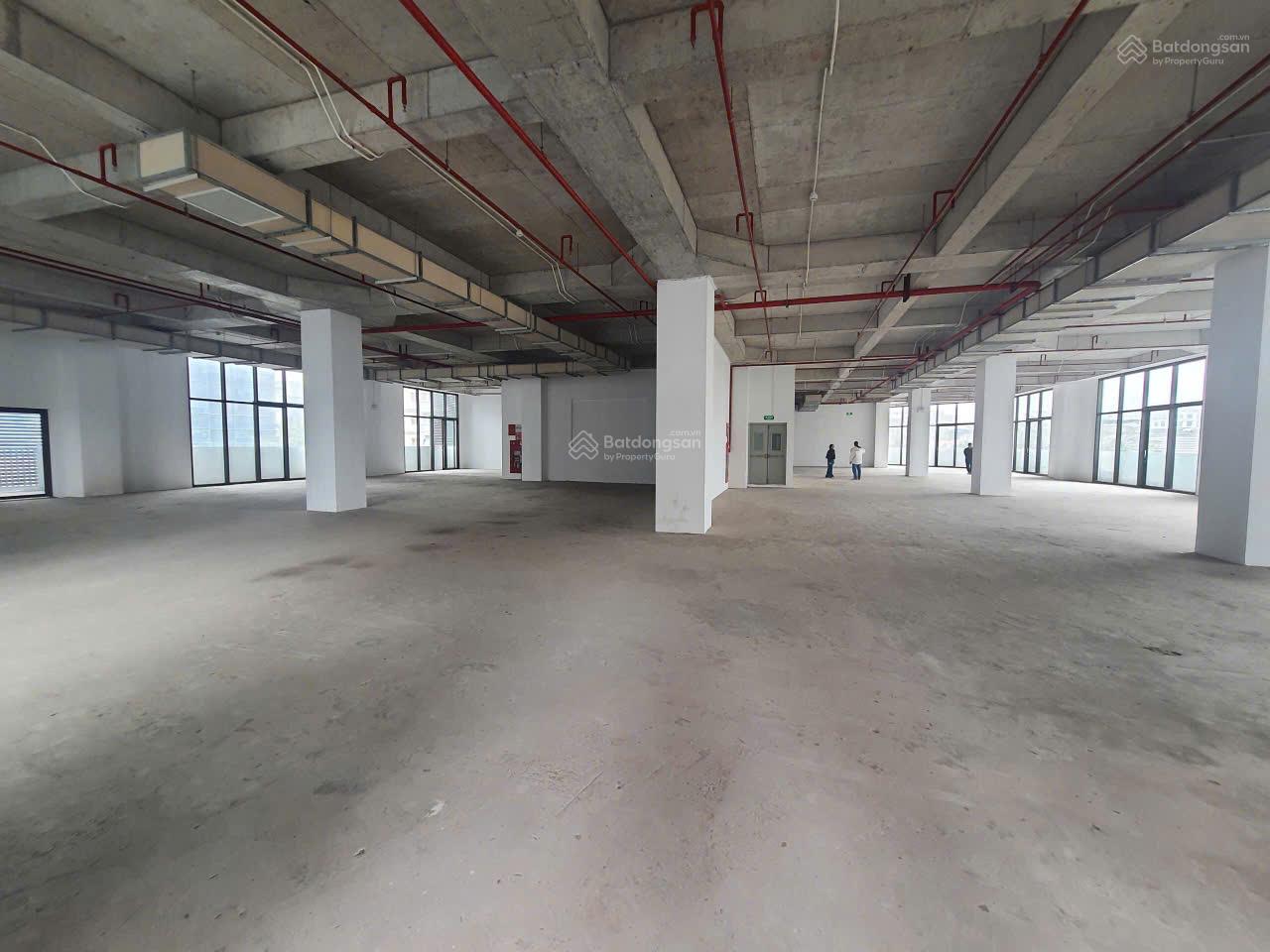 Cho thuê nhà mặt phố tại Hai Bà Trưng, Hoàn Kiếm với mặt tiền7m, diện tích: 125m2/sàn, giá ưu đãi!