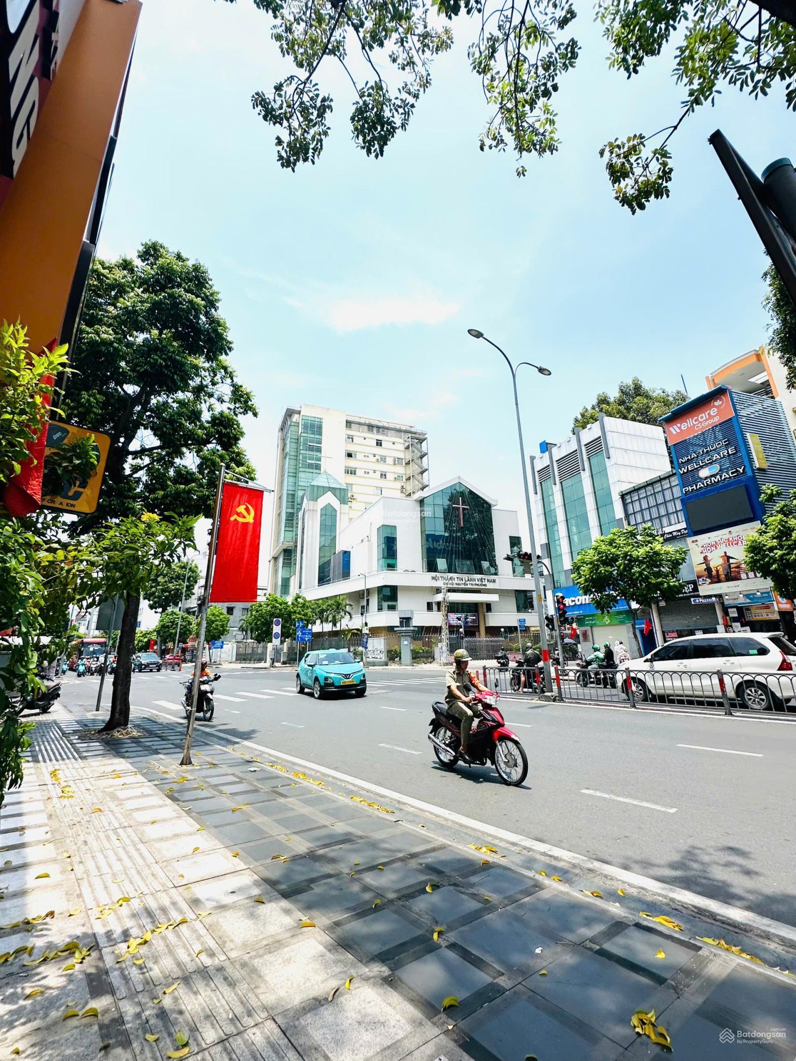 Cần bán nhà 2MT đường 3/2, P. Diên Hồng - P. 14, Q10. DT: 4.2x27m, 3 lầu. Gía bán 48 Tỷ Cần bán nhà 2MT đường 3/2, P. Diên Hồng - P. 14, Q10. DT: 4.2x27m, 3 lầu. Gía bán 48 Tỷ