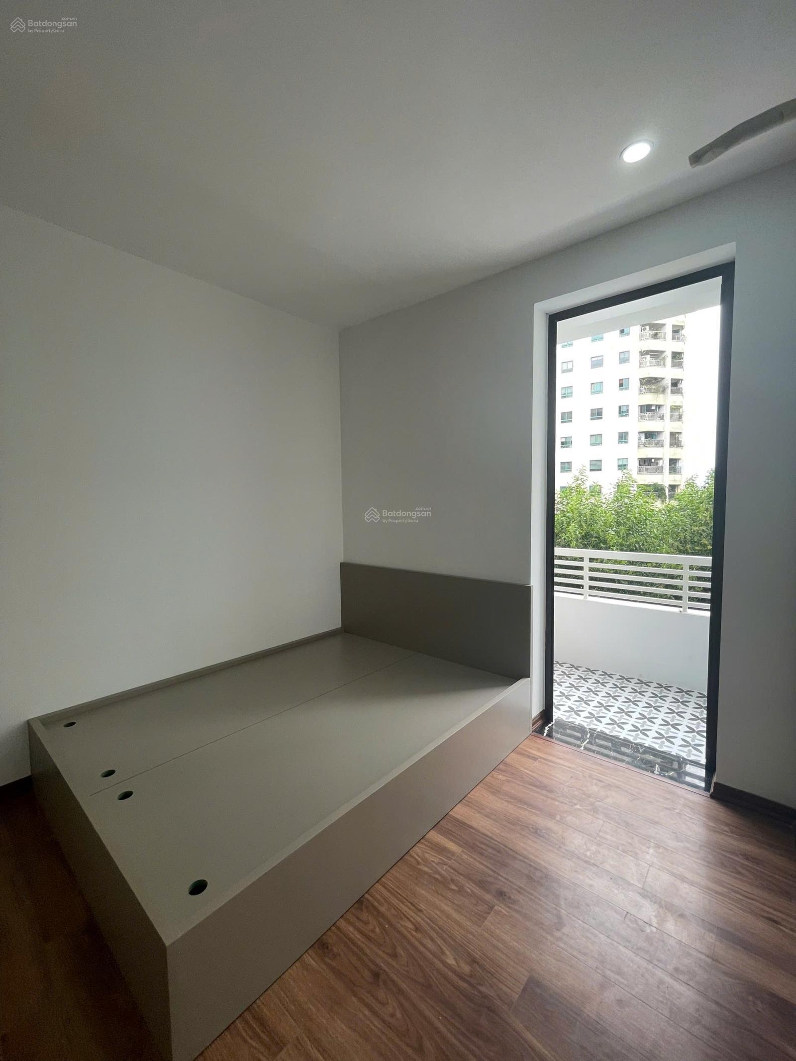 Chủ gửi bán căn góc 79m thiết kế 2n, sửa được thành 3n tòa B3A Nam Trung Yên, giá 6 tỷ - 0988 982 ***