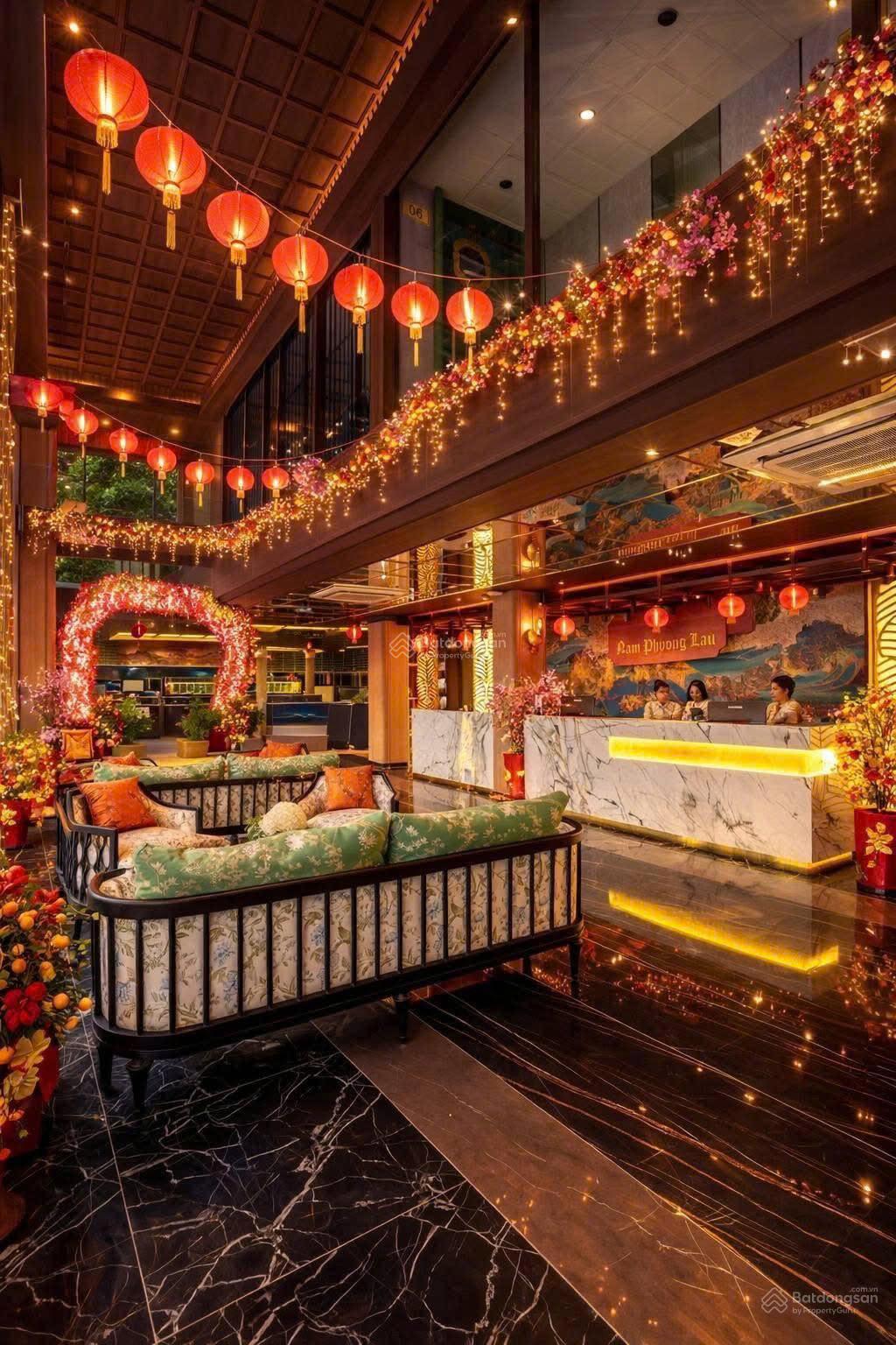 Biệt Thự đẹp ngayTrung tâm - Quận 3 Biệt Thự đẹp ngayTrung tâm - Quận 3