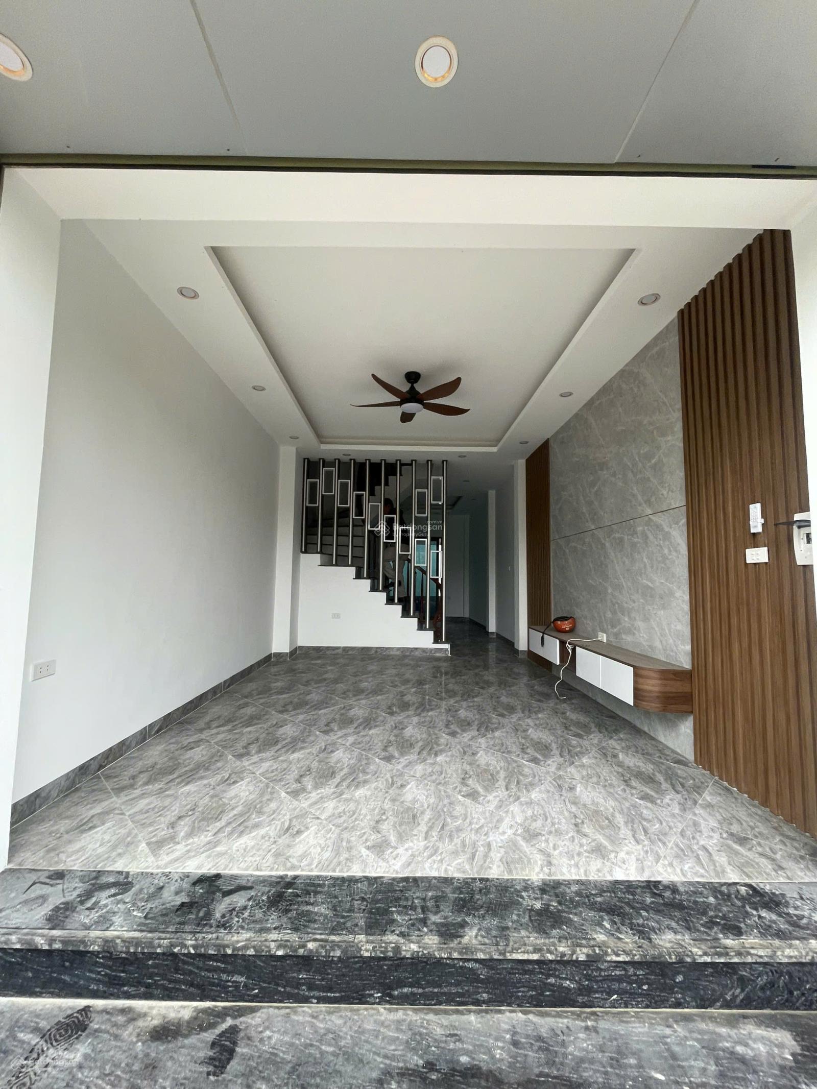 Nhà đẹp- xây mới gần cầu Tân Phú DT45m*4T Ôtô con lùi cửa, gần Ủy Ban, Trường, chợ-hướng Nam mát mẻ