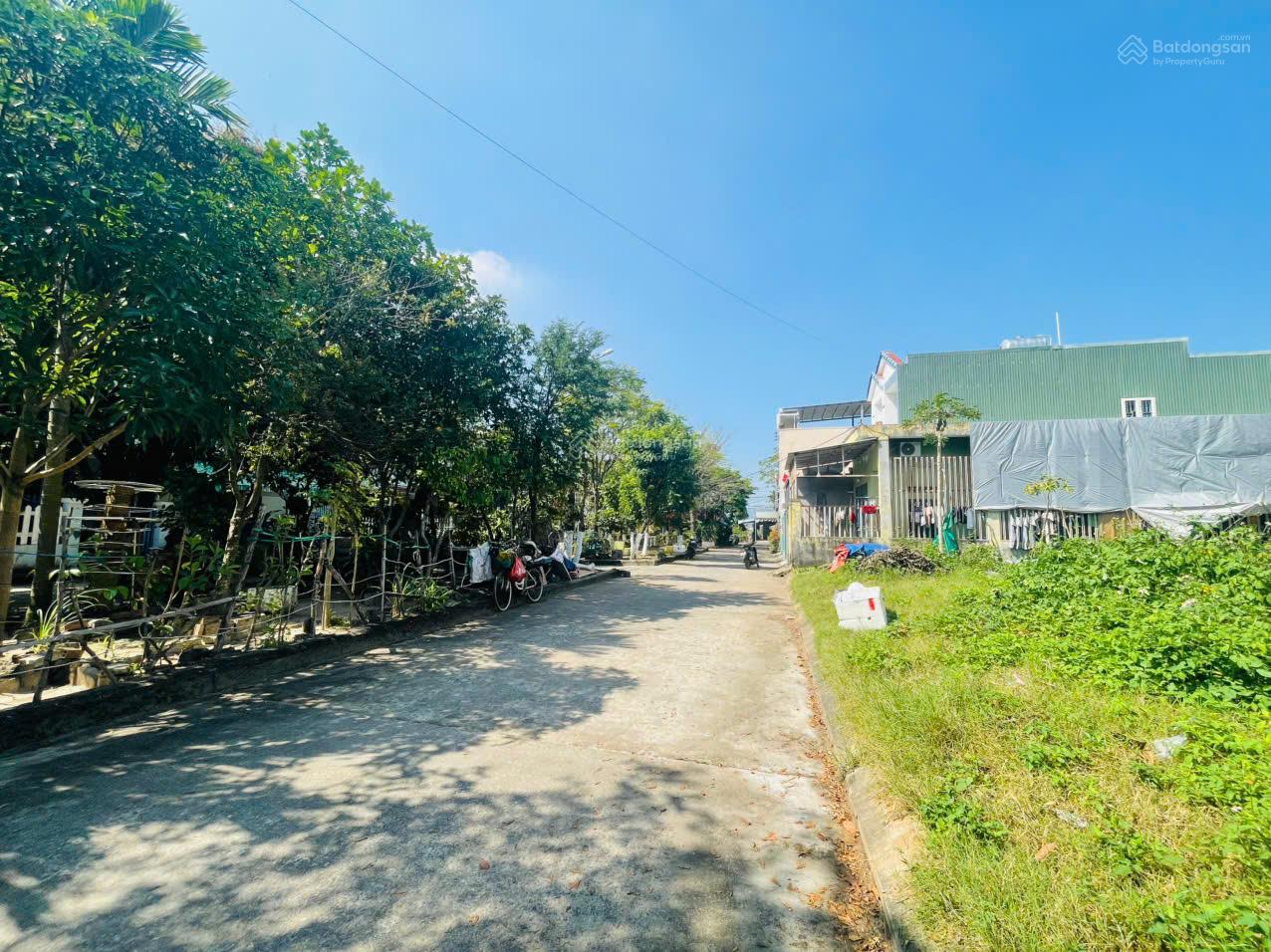 Bán lô 100m2 mặt tiền Nguyễn Chu Sĩ đông nam hiếm có. Vị trí gần Mê Linh hồ Bàu Tràm, Liên Chiểu! Bán lô 100m2 mặt tiền Nguyễn Chu Sĩ đông nam hiếm có. Vị trí gần Mê Linh hồ Bàu Tràm, Liên Chiểu!