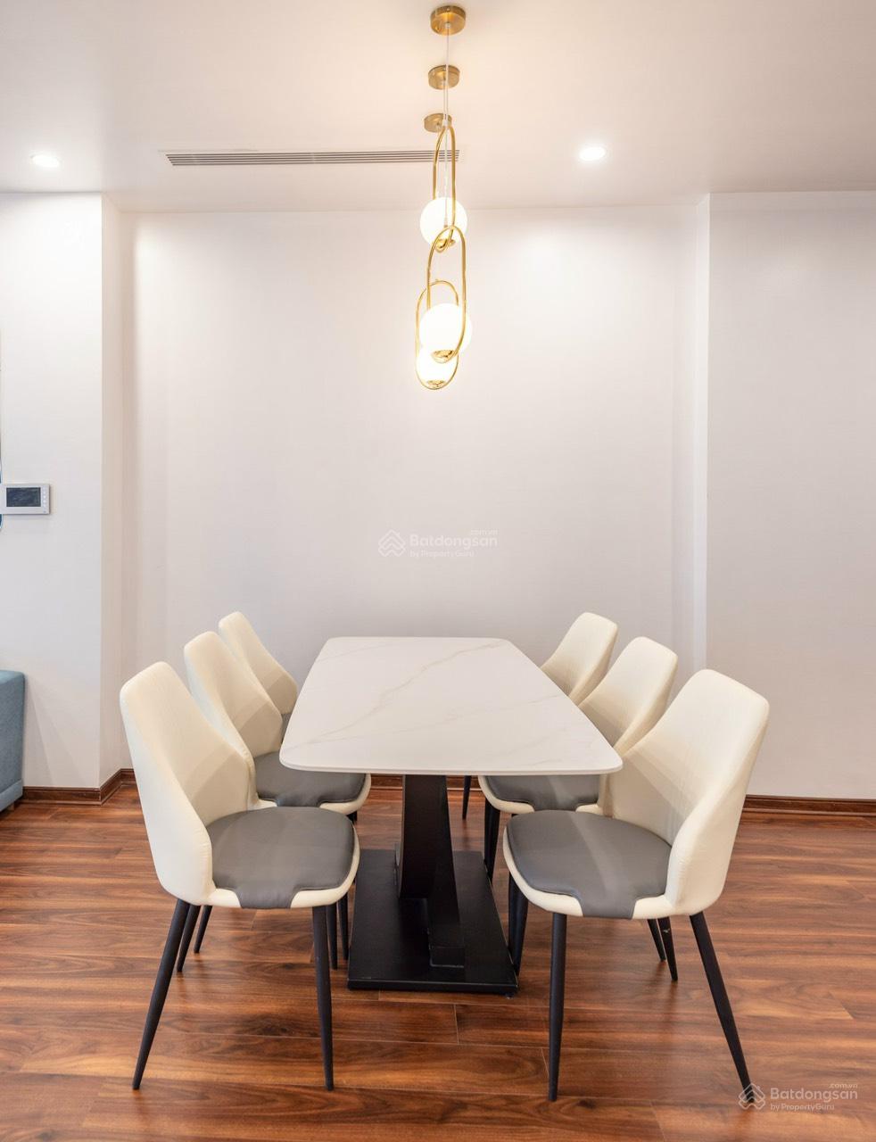 Chính chủ bán CH Tại C14 bắc Hà Tố Hữu 132m2 3Pn tầng cao view thoáng,sẵn sổ đỏ.Lh:0987 362 ***