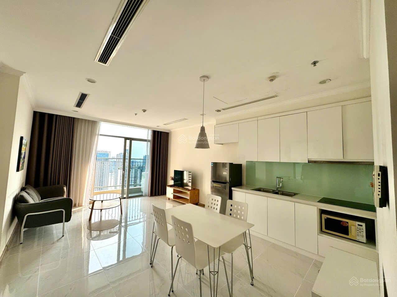 Bán gấp căn hộ 1PN, 1WC tại Vinhomes Central Park, giá tốt 8,2 tỷ, 53m2 Bán gấp căn hộ 1PN, 1WC tại Vinhomes Central Park, giá tốt 8,2 tỷ, 53m2