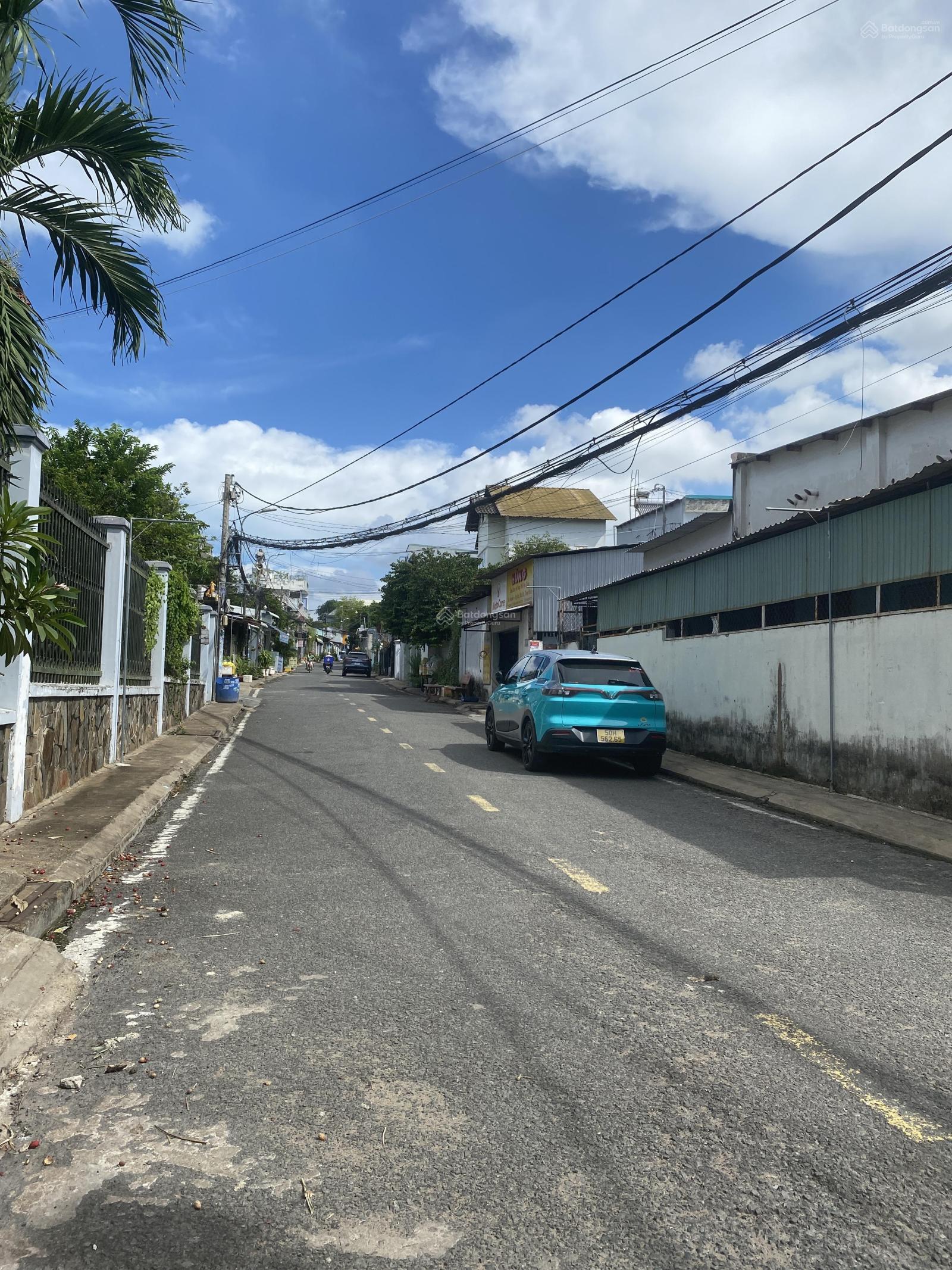 Bán dãy trọ đường Làng Tăng Phú - 8.73 x 33 = 264m2 thổ cư