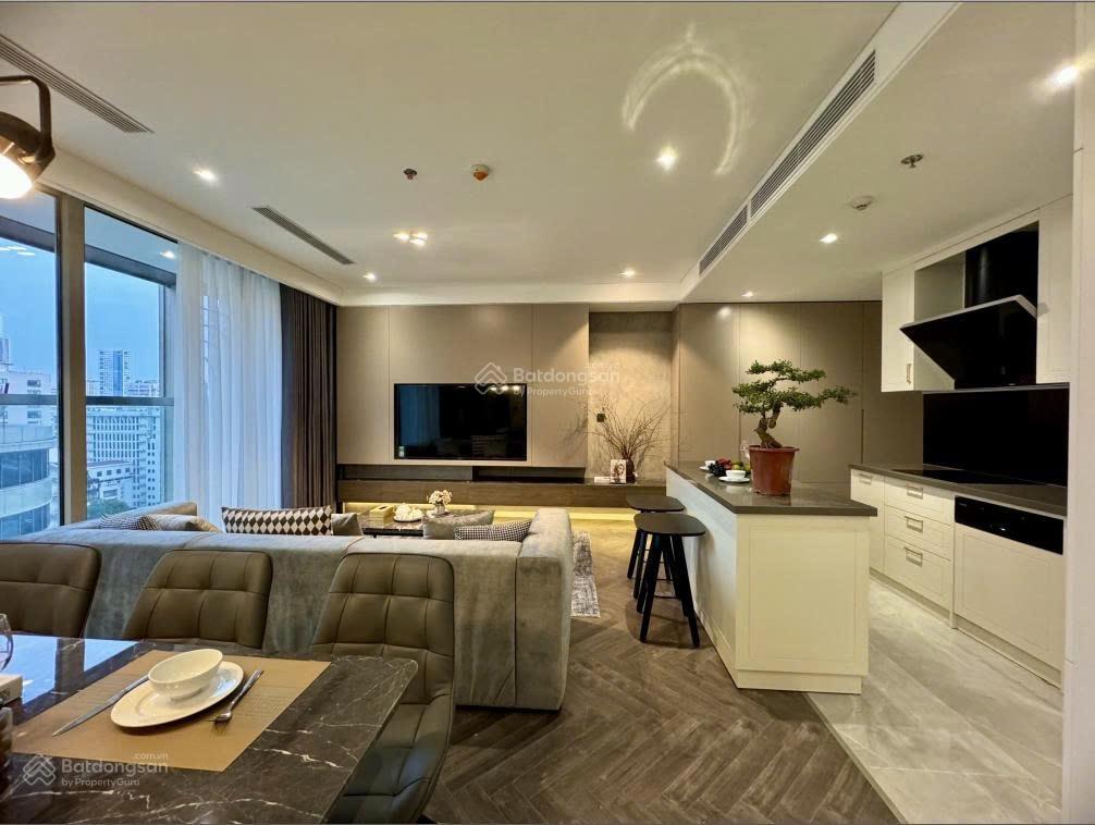 Chính chủ NN uỷ quyền bán căn hộ hoa hậu 120.9m2-4 phòng ngủ đầy đủ nội thất tại Epic Duy Tân(Real) Chính chủ NN uỷ quyền bán căn hộ hoa hậu 120.9m2-4 phòng ngủ đầy đủ nội thất tại Epic Duy Tân(Real)