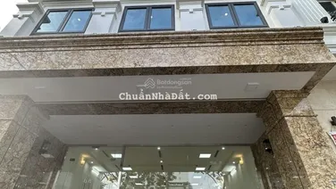 Chủ giảm chào 5 tỷ cho tòa nhà 11 tầng phố Lê Đức Thọ. Thiết kế thông sàn, giá đầu tư