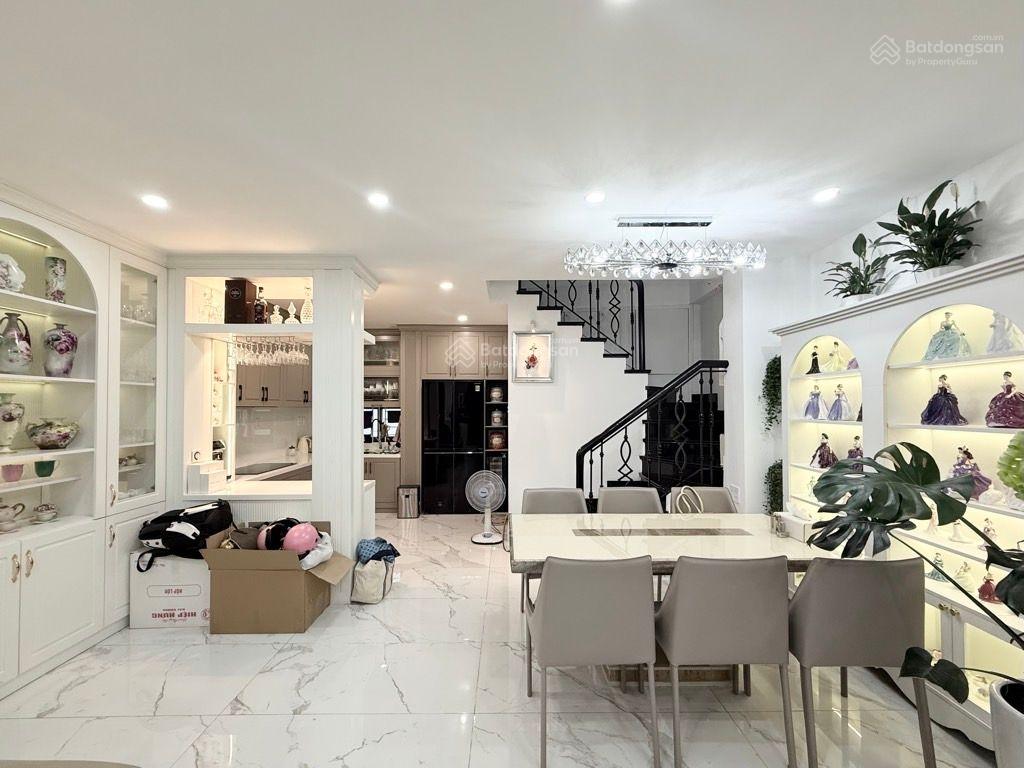 Chỉ 9Tỷ Nhỉnh xíu có nhà ngon XE HƠI ĐỔ CỬA - 3 Tầng Mới Đẹp x 52m2 - Huỳnh Văn Bánh, Đặng Văn Ngữ