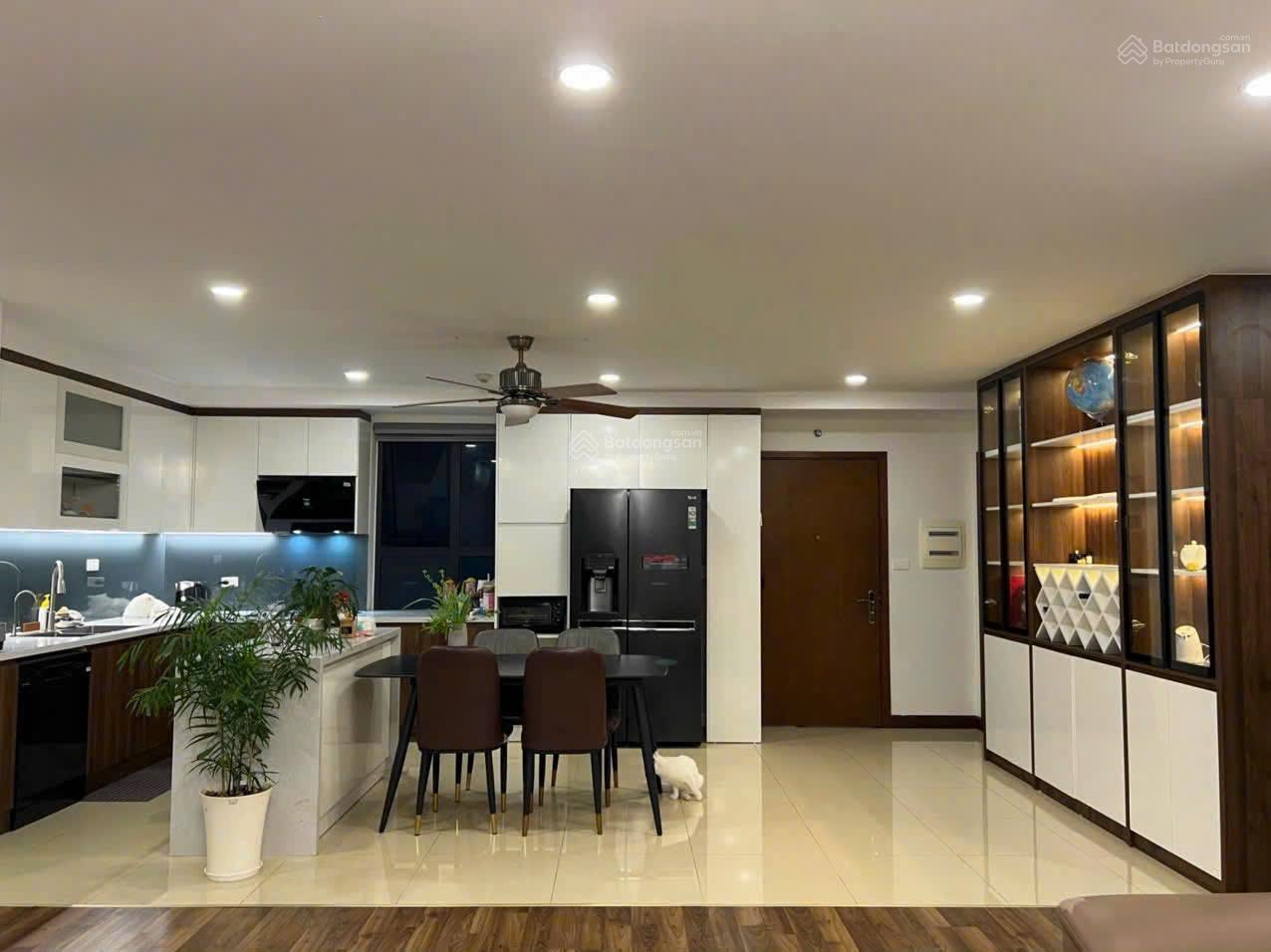 4 phòng ngủ ban công Đông Nam toà VIP Diamond - Goldmark City 12tỷ