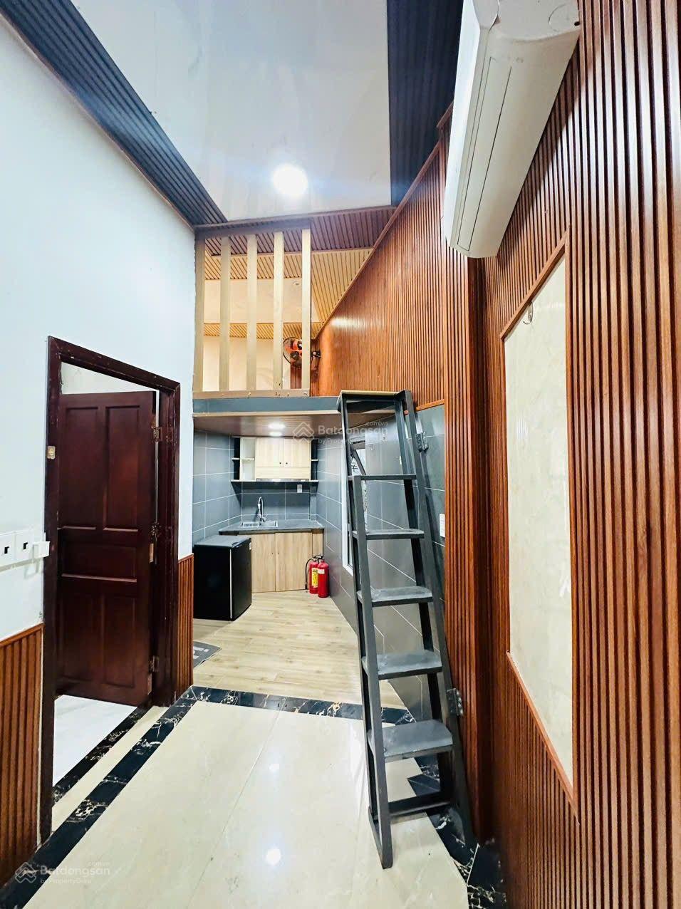 (3,1 tỷ TL) Nhà 1 sẹc, gần mặt tiền Sư Vạn Hạnh, 1 lầu ST..!