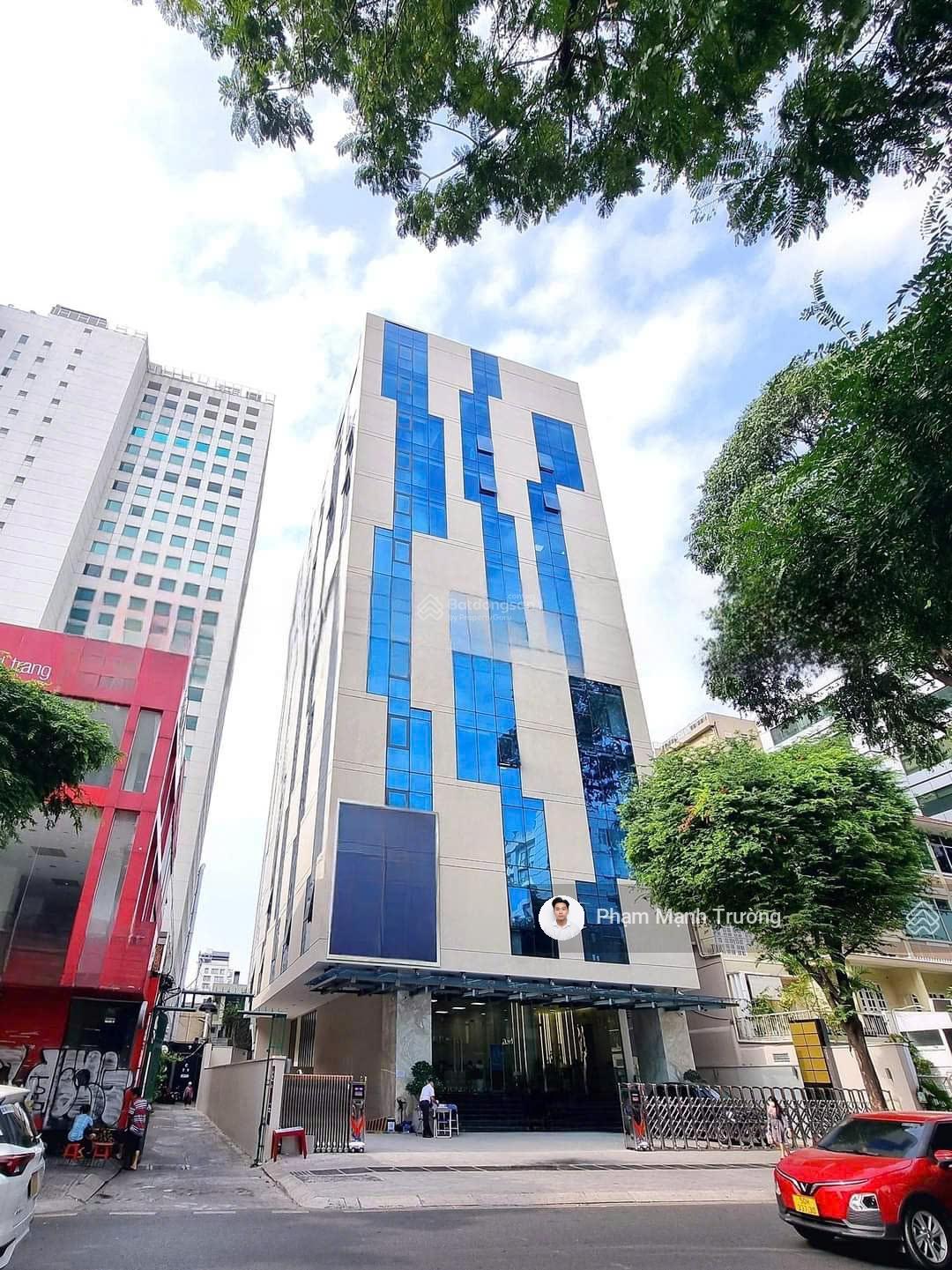 Tòa nhà 2MT Saigon Pearl - 92 Nguyễn Hữu Cảnh | 10x30m - Nở hậu 33m | Hầm 8 Tầng | Thuê: 700 tr/th|