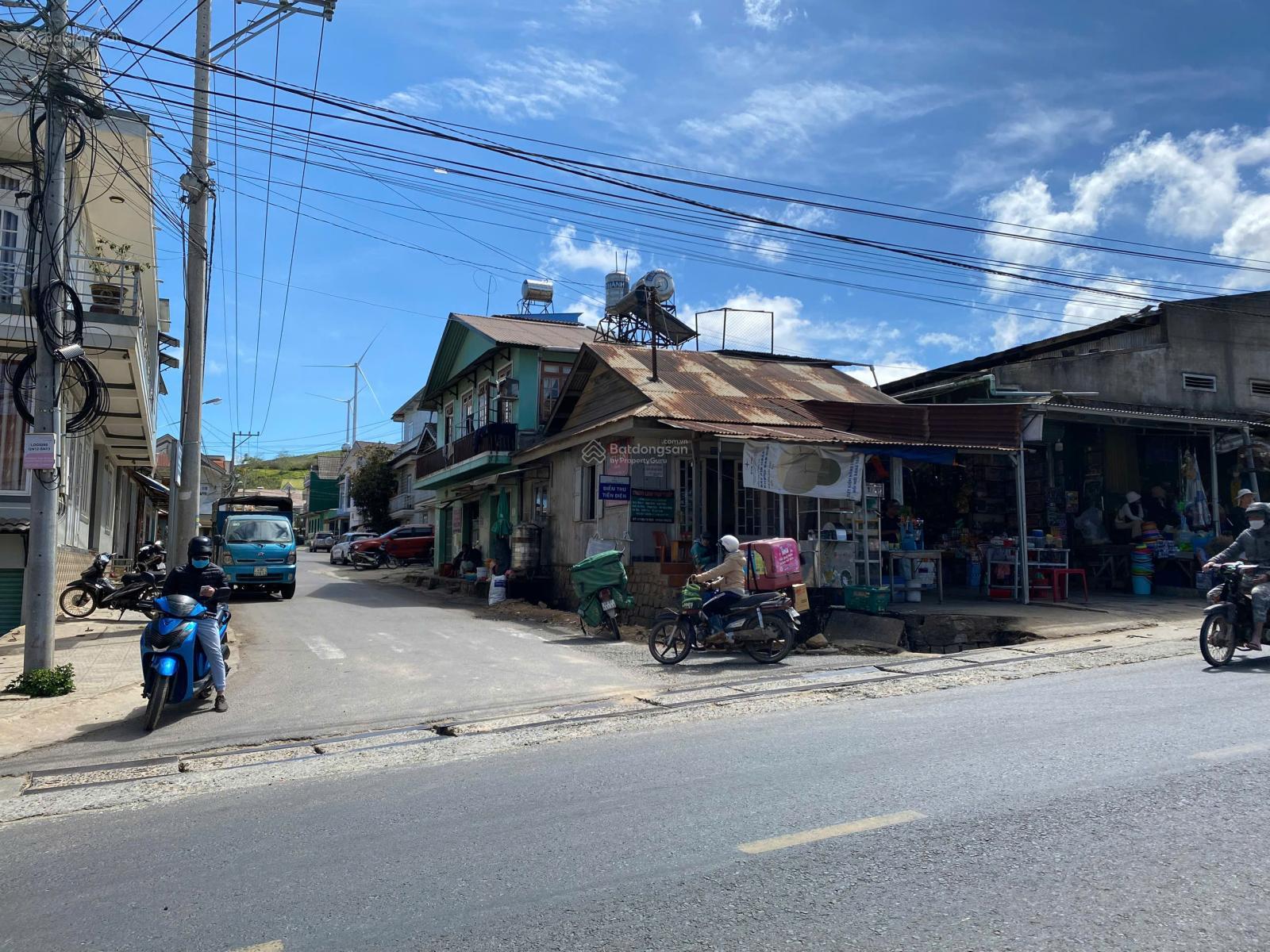 Đất 2ha Xuân Trường Đà Lạt gần UBND 500m, đối diện rừng, ô tô 7 chỗ tới đất, giá 16 tỷ