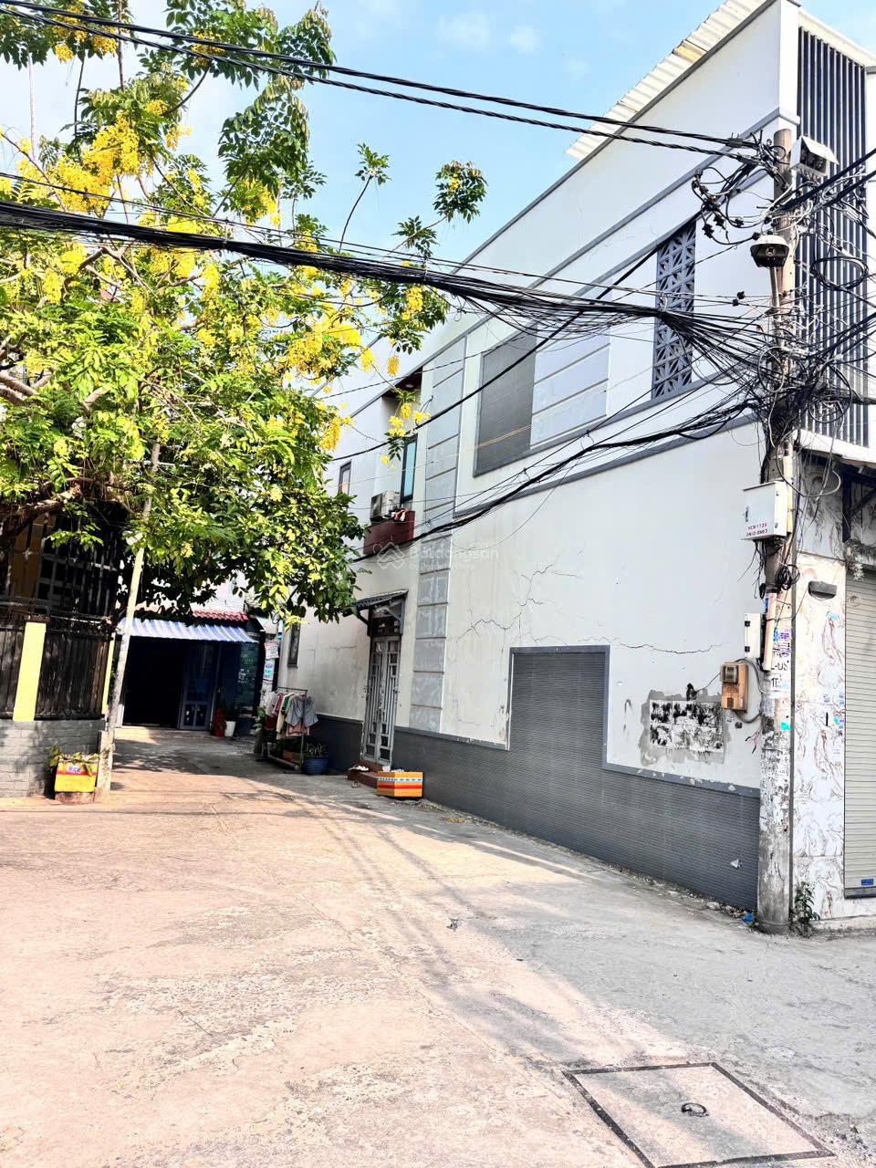 Bán nhà mặt tiền mới đẹp đường Số 2, P Bình Hưng Hoà A, Bình Tân, tiện kinh doanh buôn bán, spa