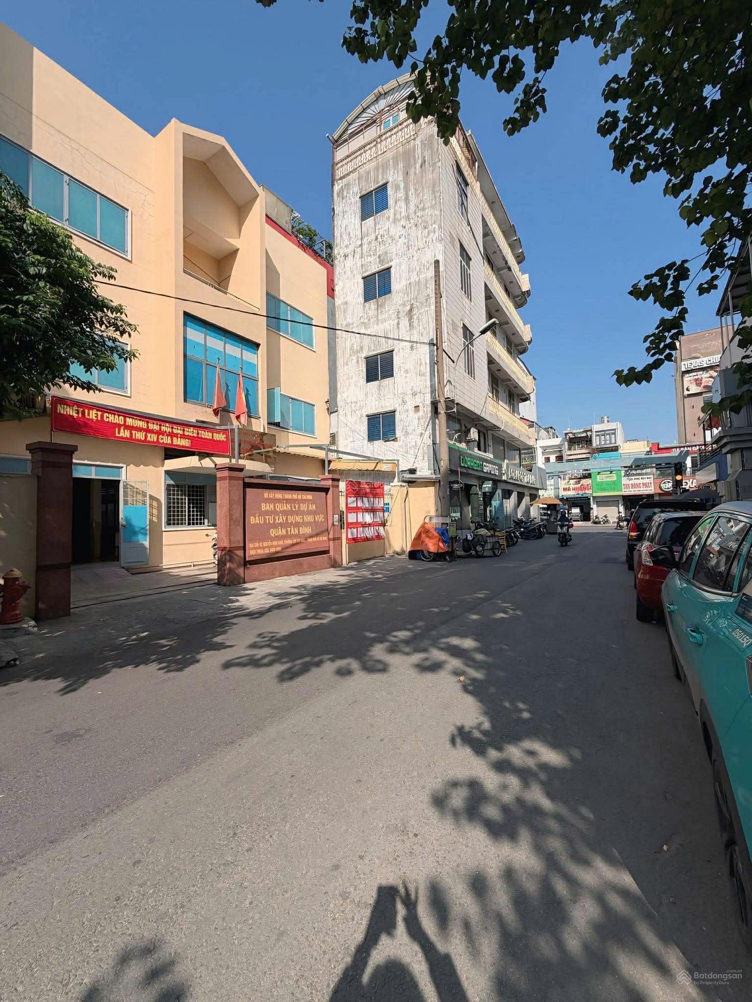 **Bán nhà MT Nguyễn Đình Khơi** p4, Tân Bình; (5*25) 7 tầng thang máy