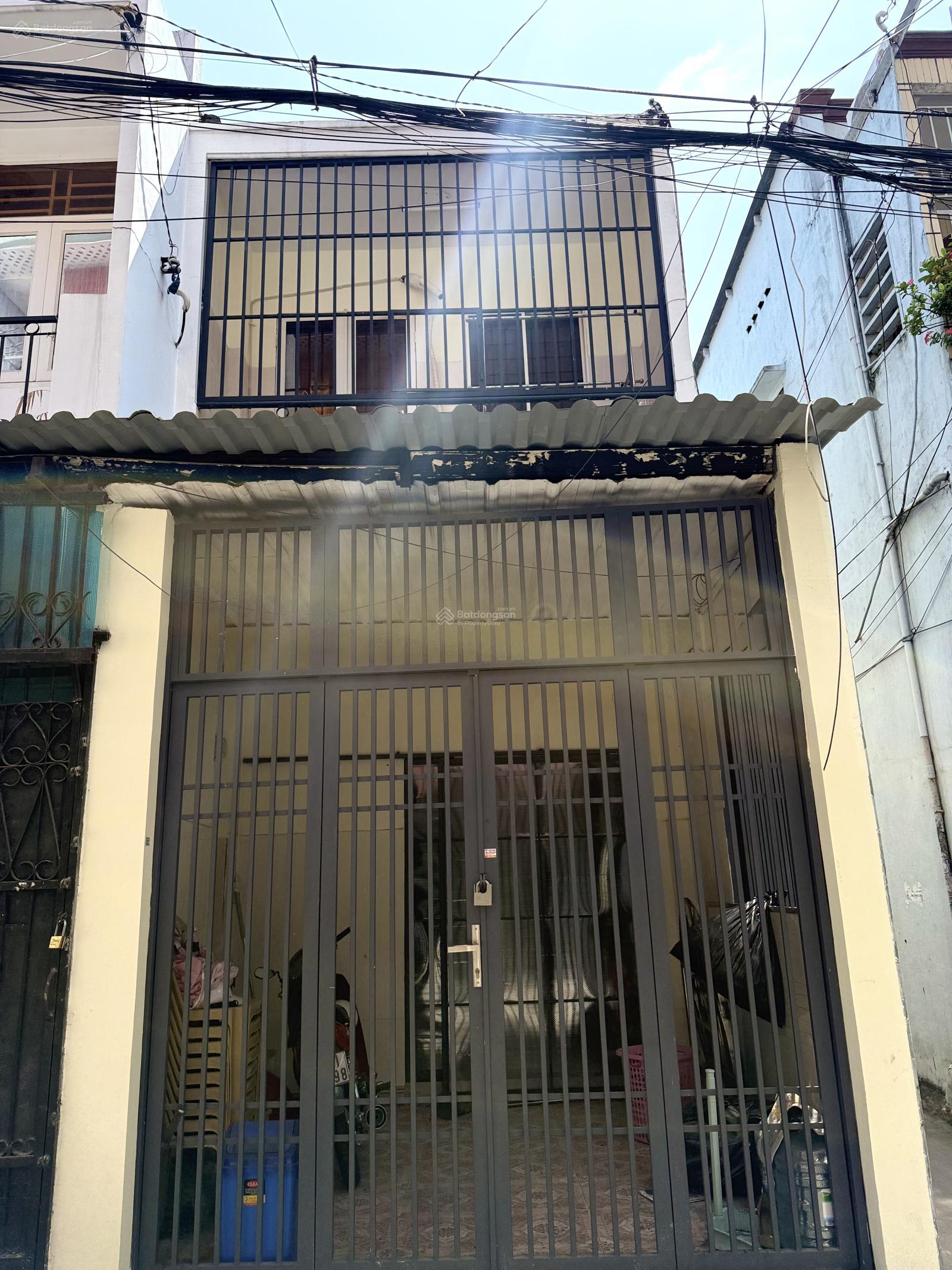 Đầu tư giữ tiền - nhà đang chia làm 2 căn cho thuê 14 triệu/tháng - Đặng Văn Ngữ, Phú Nhuận