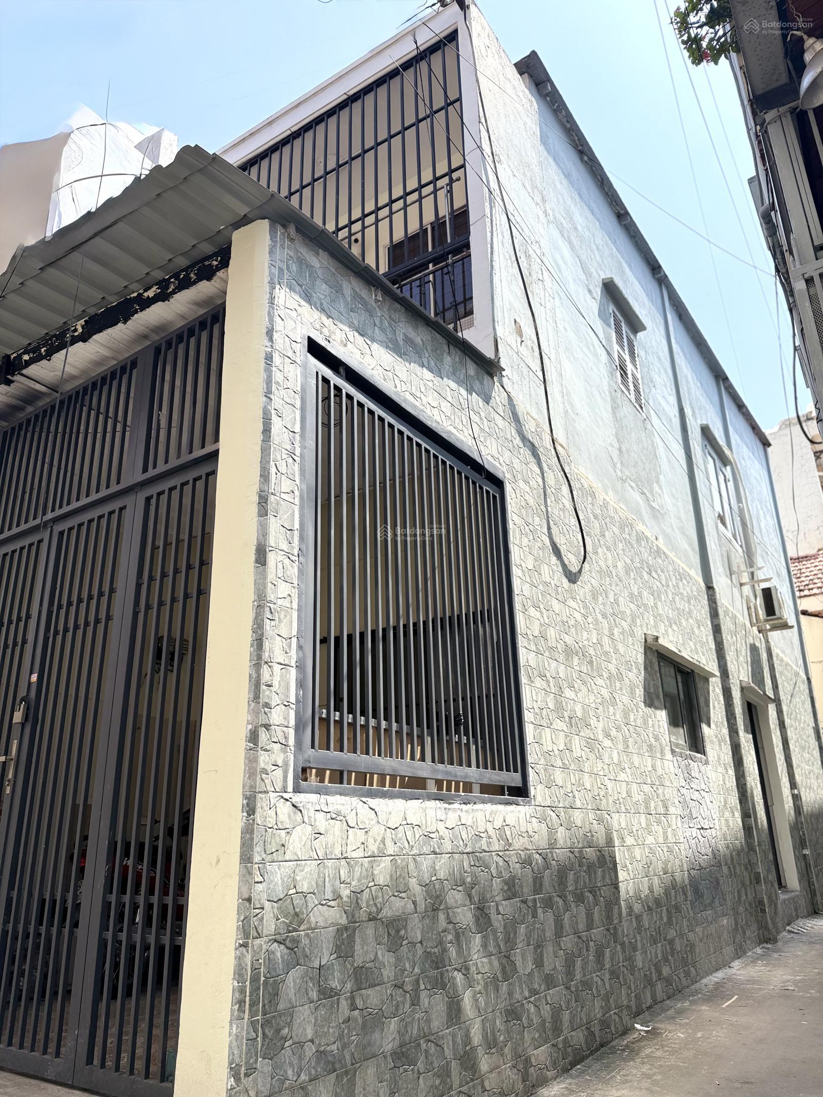 Đầu tư giữ tiền - nhà đang chia làm 2 căn cho thuê 14 triệu/tháng - Đặng Văn Ngữ, Phú Nhuận