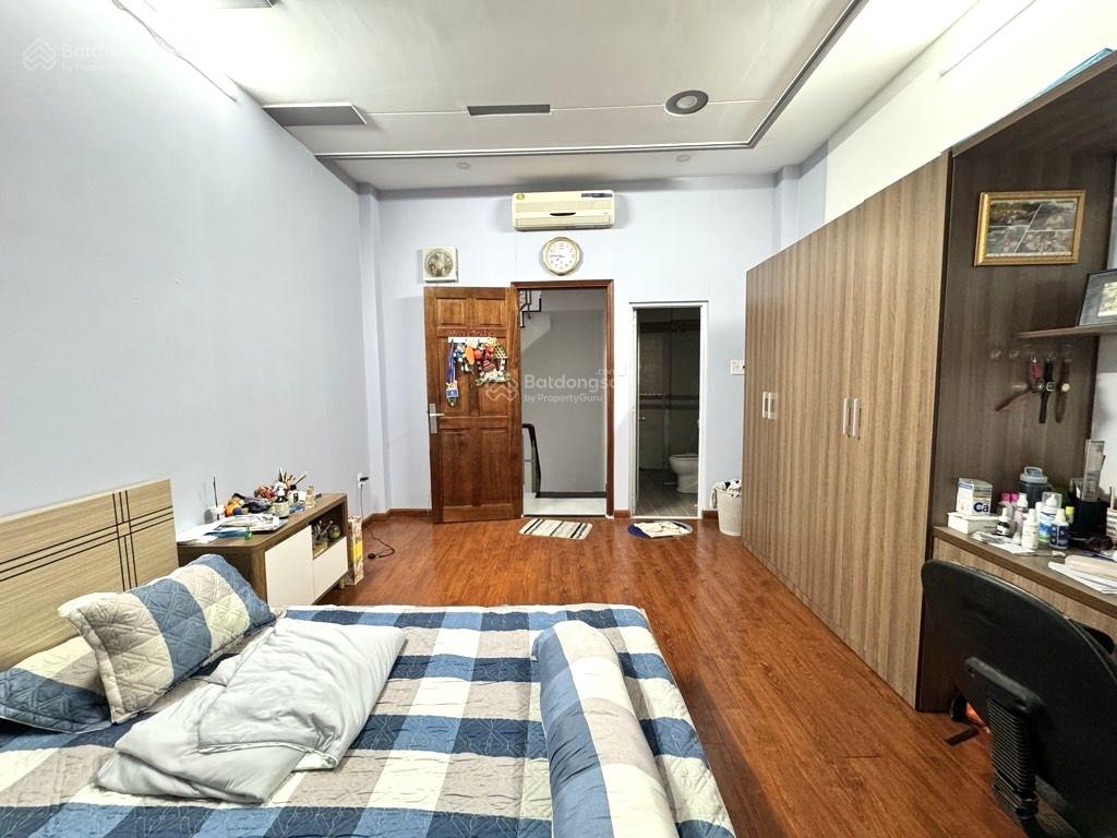 Nhà chính chủ - sát mặt tiền Huỳnh Văn Bánh, Phú Nhuận - 5 tầng 4PN - khu đồng bộ an ninh