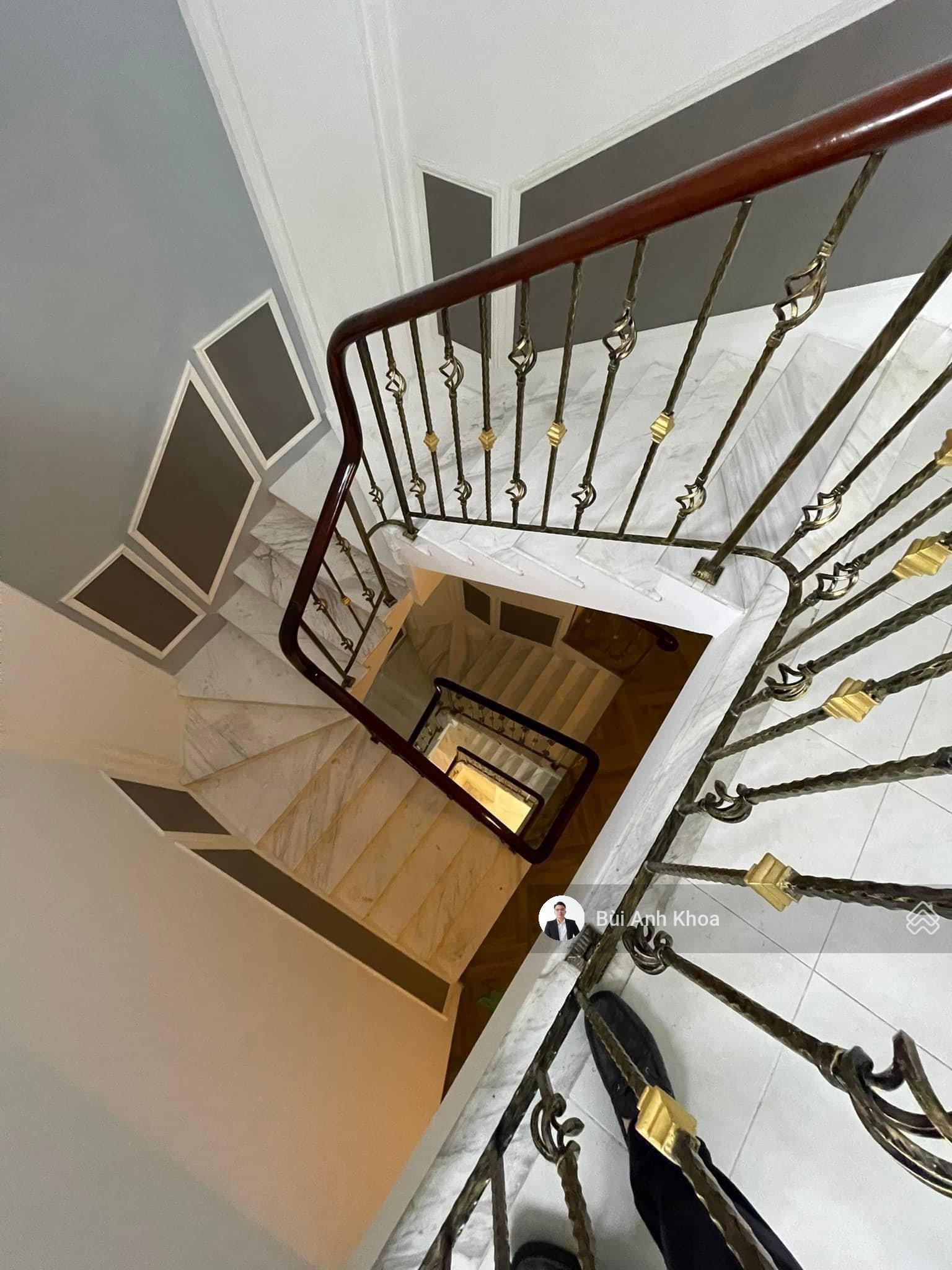 Vị Tri Đỉnh! Hẻm xe hơi Nam Kỳ Khởi Nghĩa, P. VTS, Q3. DT: 10,4 x 10m(CN 99m2) 5 tầng. Chỉ 22 tỷ TL Vị Tri Đỉnh! Hẻm xe hơi Nam Kỳ Khởi Nghĩa, P. VTS, Q3. DT: 10,4 x 10m(CN 99m2) 5 tầng. Chỉ 22 tỷ TL