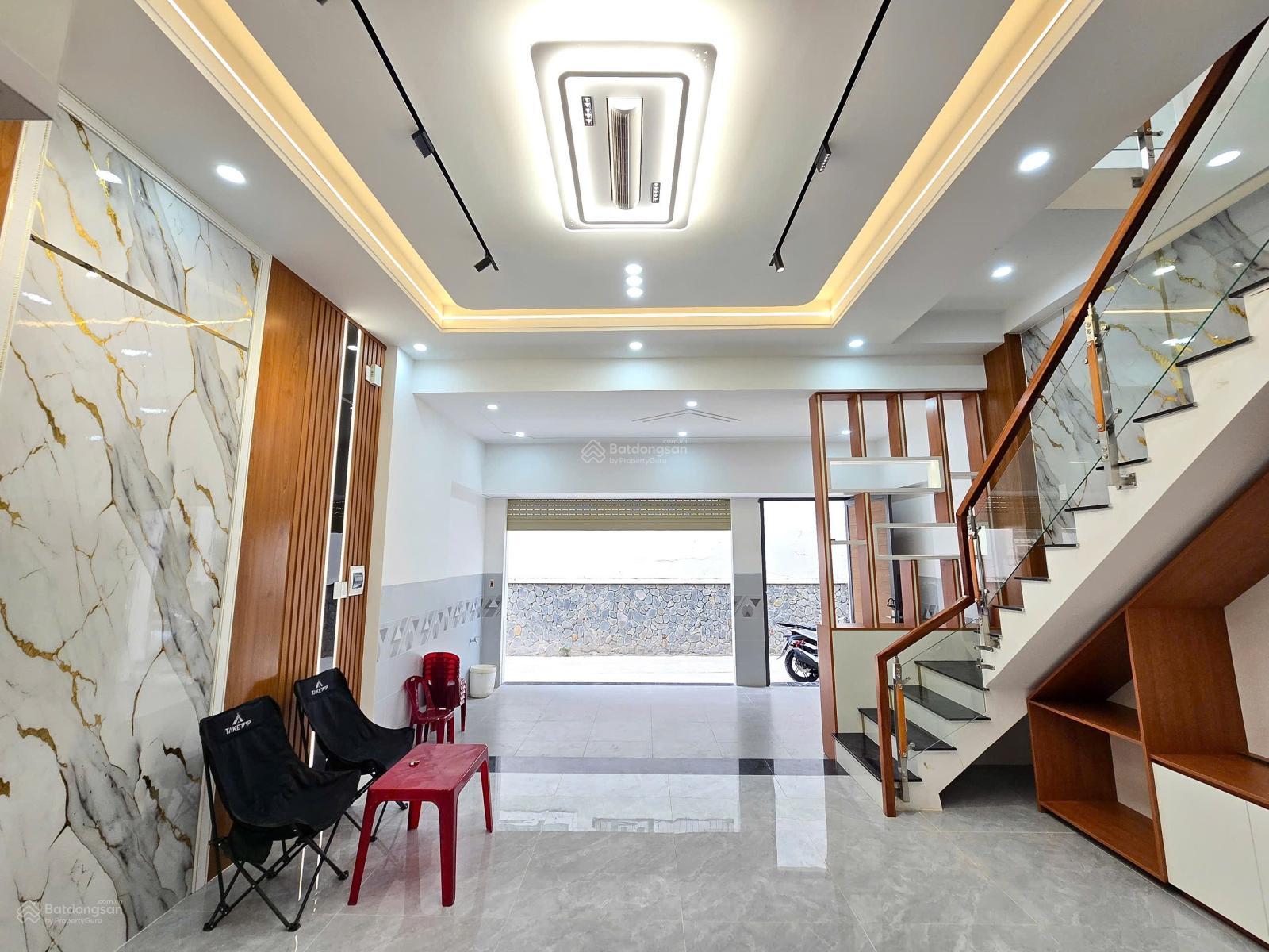 Bán nhà lầu rất đẹp tại bửu hoà diện tích đất 80m2 sổ hoàn công