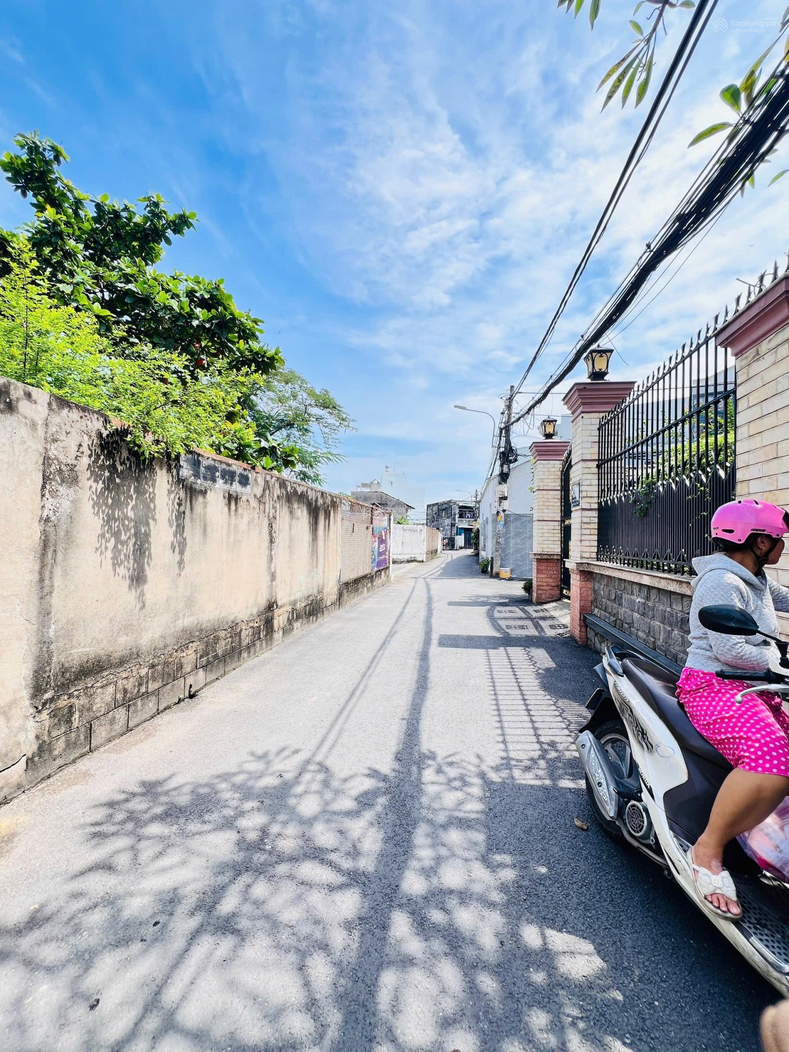 Hàng hiếm, đẹp sát Hoàng Diệu 2- gần ĐH Ngân hàng - 68m2( ngang 5.2m) - ô tô tận nơi - giá cực tốt