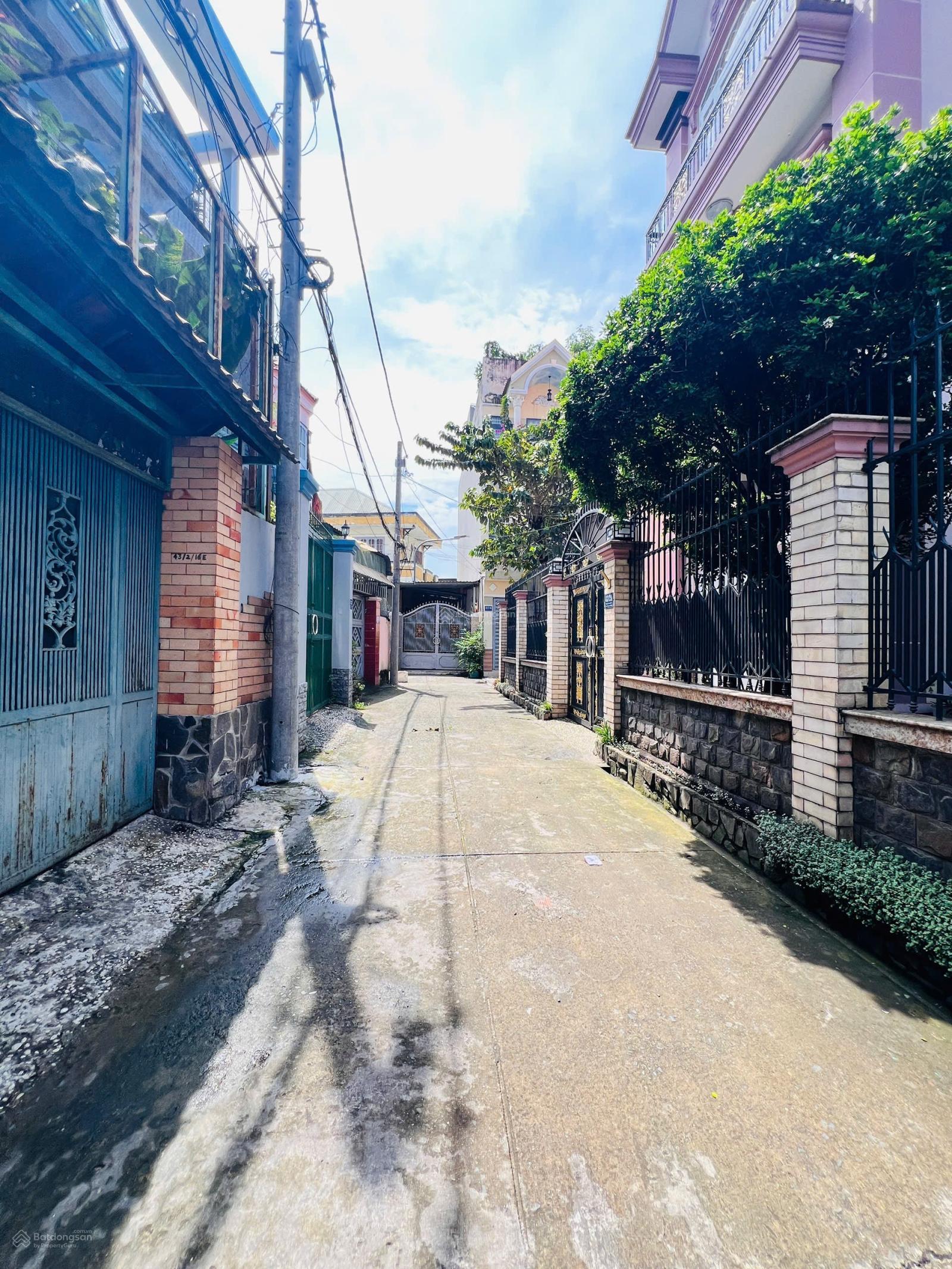 Hàng hiếm, đẹp sát Hoàng Diệu 2- gần ĐH Ngân hàng - 68m2( ngang 5.2m) - ô tô tận nơi - giá cực tốt