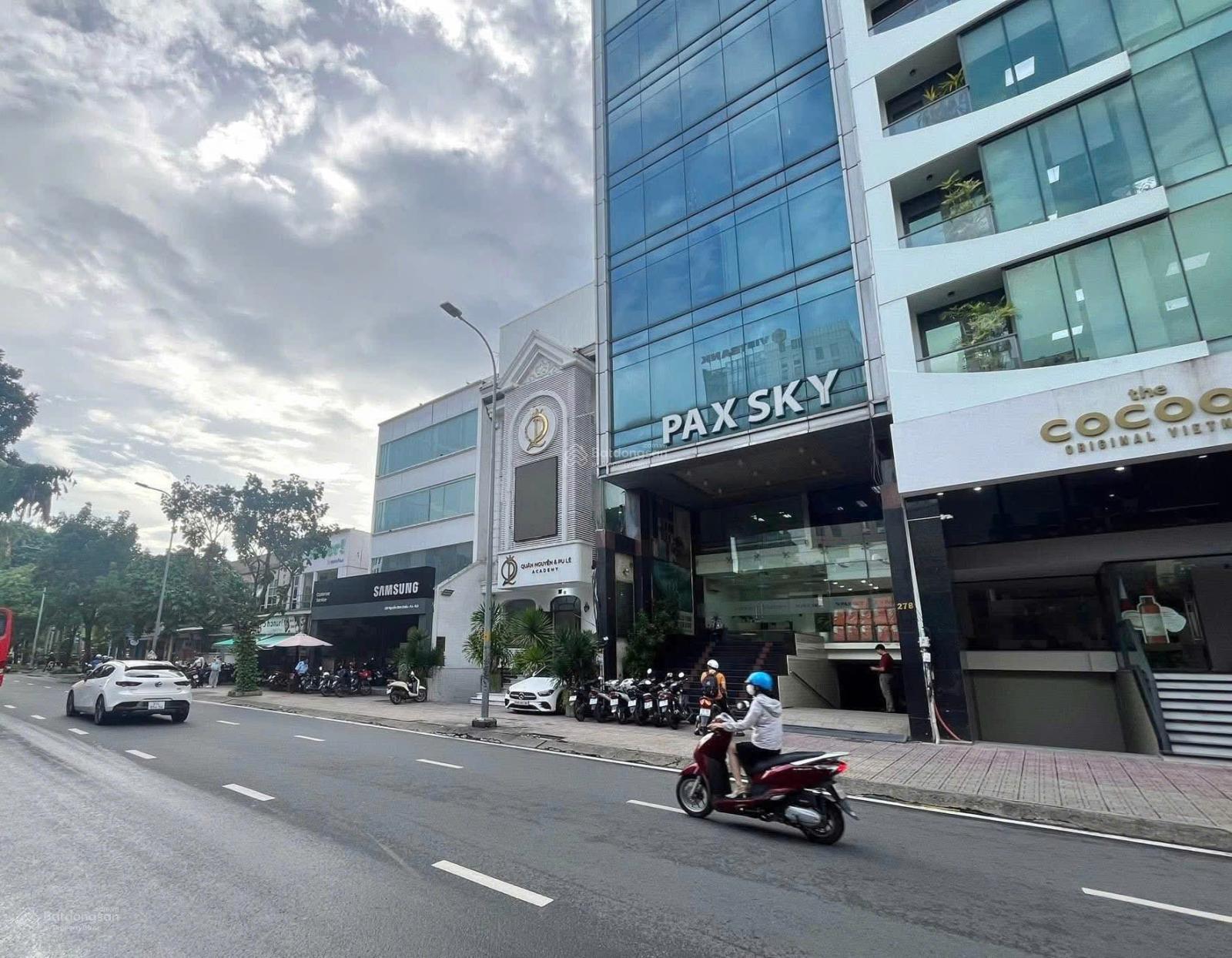 Chủ Thiện Chí - Cần Bán Nhà Mặt Tiền Yên Thế Tân Bình (11x20m)- 4 Tầng- HĐT: 100 triệu - Giá 47 tỷ Chủ Thiện Chí - Cần Bán Nhà Mặt Tiền Yên Thế Tân Bình (11x20m)- 4 Tầng- HĐT: 100 triệu - Giá 47 tỷ