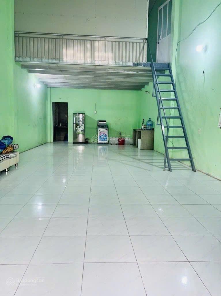 BÁN NHÀ TỈNH LỘ 10,NGAY KHU TÊN LỬA,XE HƠI VÀO NHÀ 100m2 (5m x 20m x CẤP 4) 8.75 TỶ