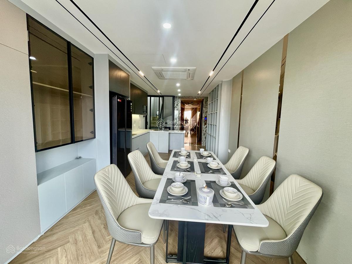 BÁN NHÀ ĐẸP PHỐ NGUYỄN VĂN CỪ - DT 37M2 x 7 TẦNG - THANG MÁY - Ô TÔ TRÁNH - KINH DOANH - VỊ TRÍ ĐẸP