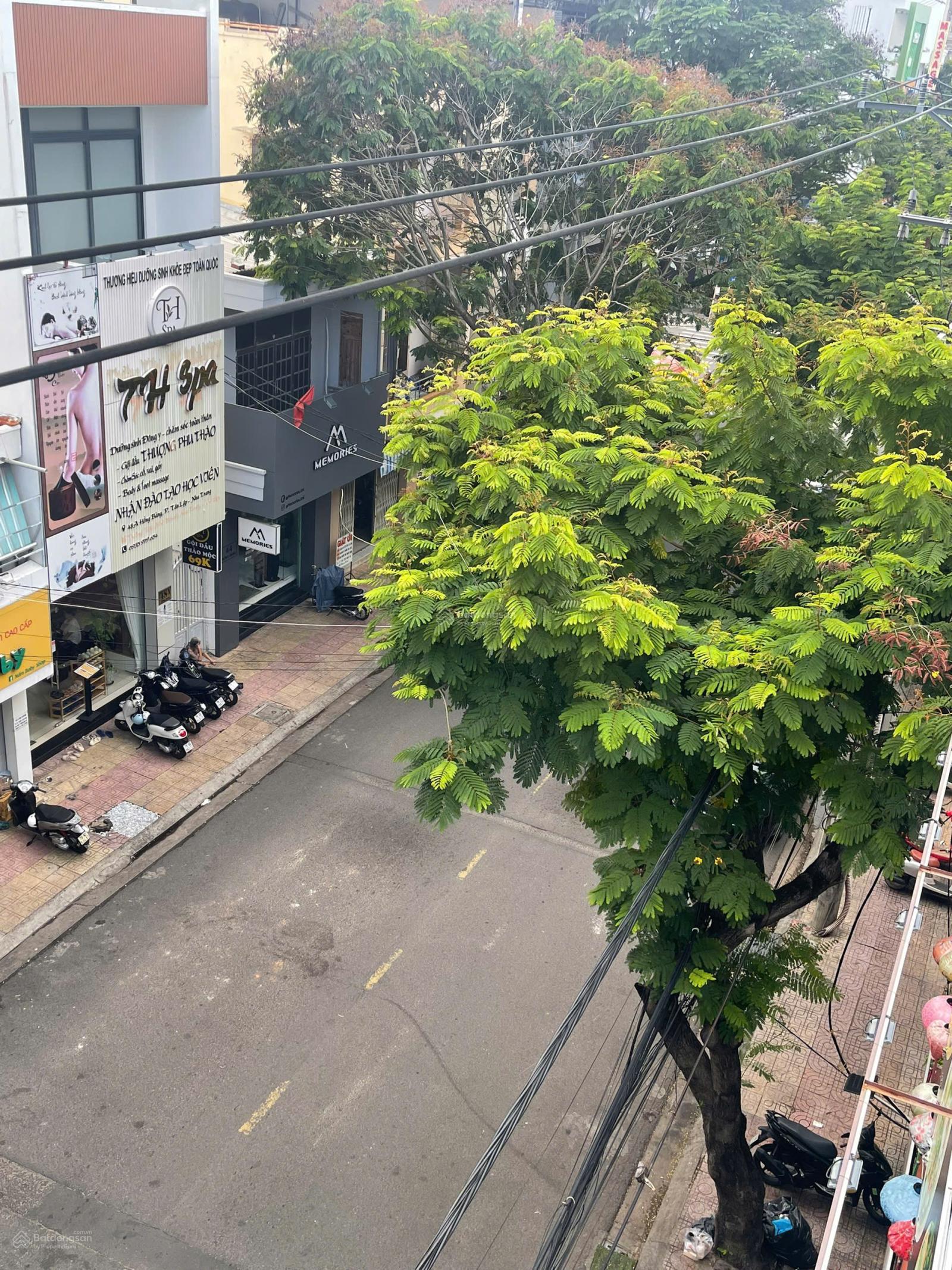 BÁN NHÀ MẶT TIỀN ĐƯỜNG HỒNG BÀNG  NHA TRANG