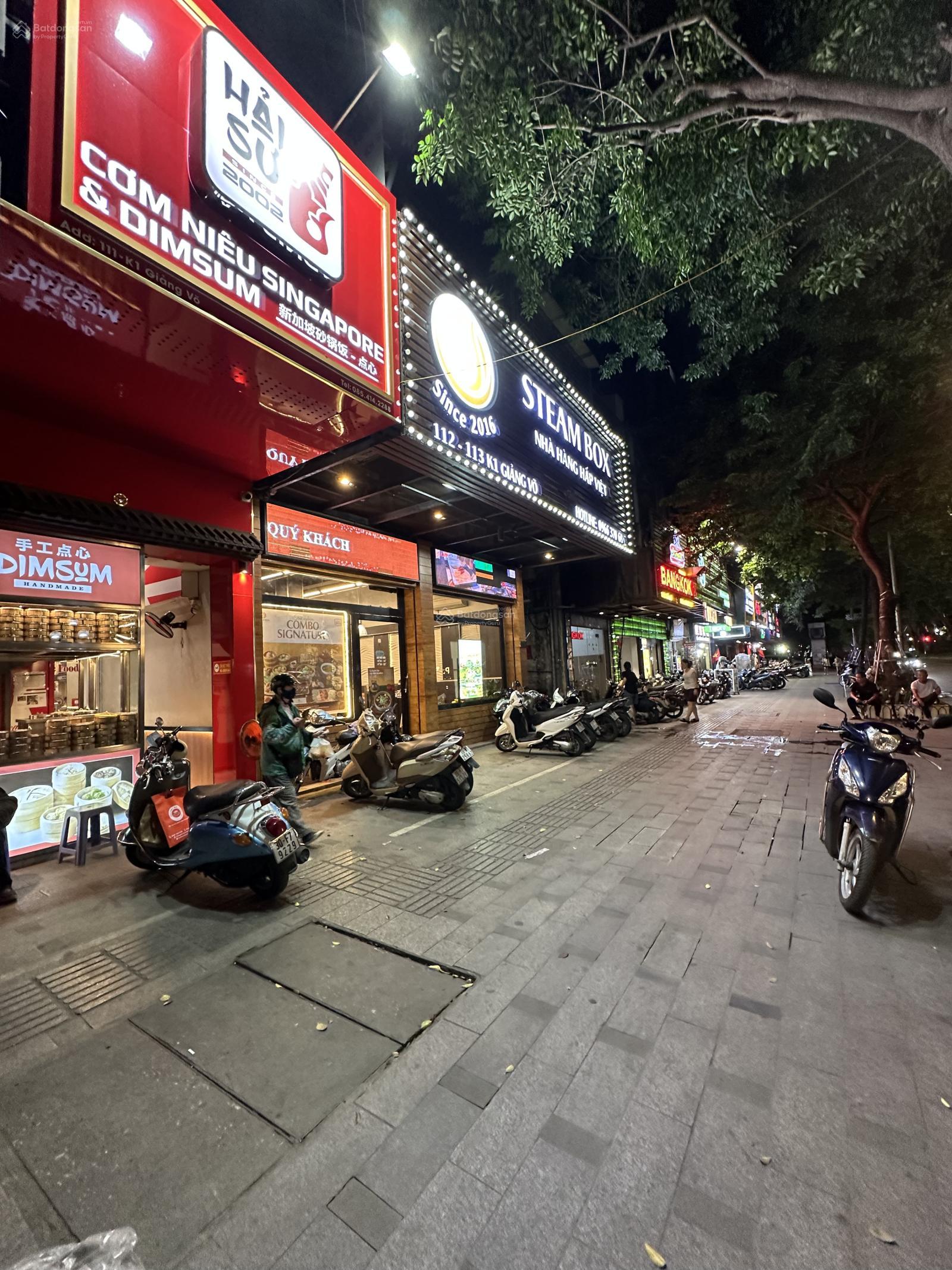 Cho thuê nhà mặt phố Giảng Võ, DT 97m2+35m2 gác lửng, MT 4.5m, Giá 60tr, LH 0968 896 ***