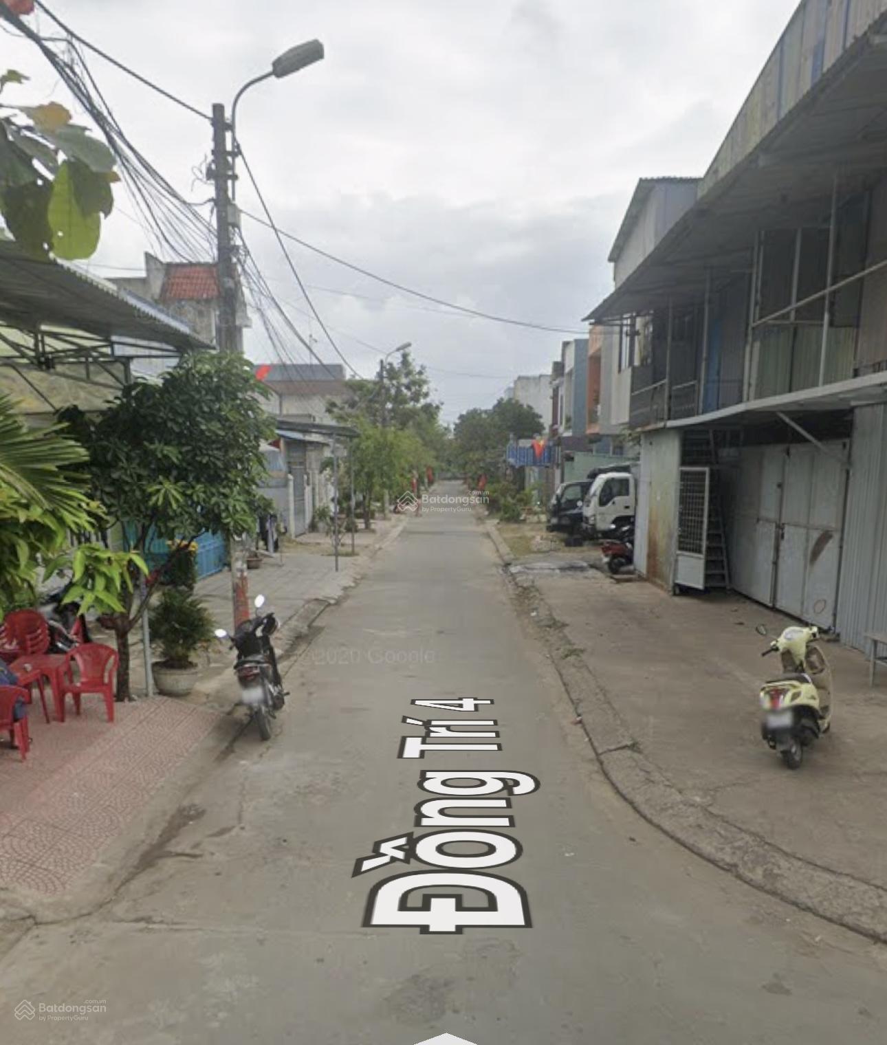 Đất đường Đồng Trí 4 . Liên Chiểu . Dt 90m2 ngang 4m5 kẹp cống . 3 mặt thoáng , hướng tây bắc . Đất đường Đồng Trí 4 . Liên Chiểu . Dt 90m2 ngang 4m5 kẹp cống . 3 mặt thoáng , hướng tây bắc .