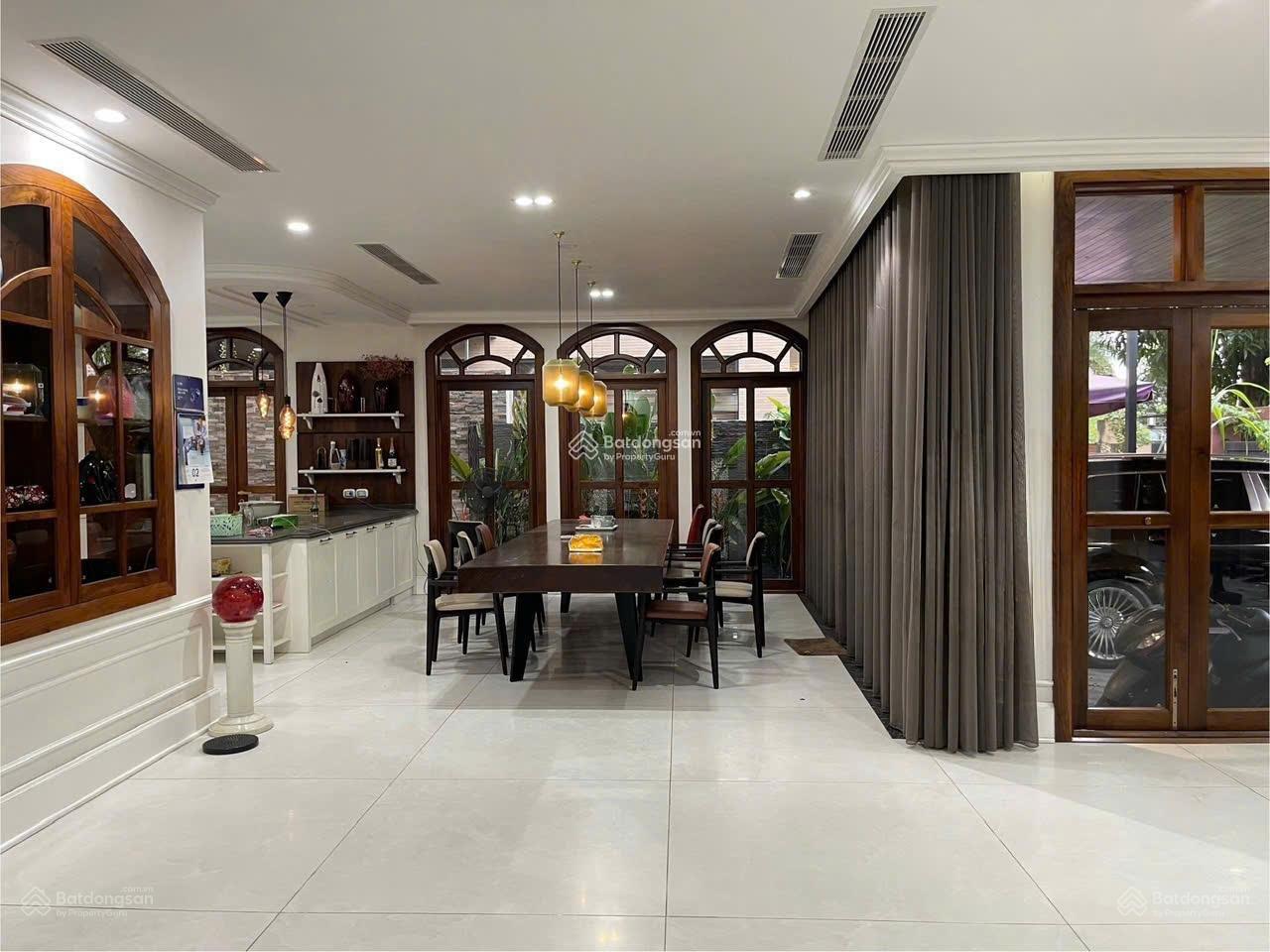 EM BÁN BIỆT THỰ MỸ GIA 2 PHÚ MỸ HƯNG QUẬN 7 HỒ CHÍ MINH