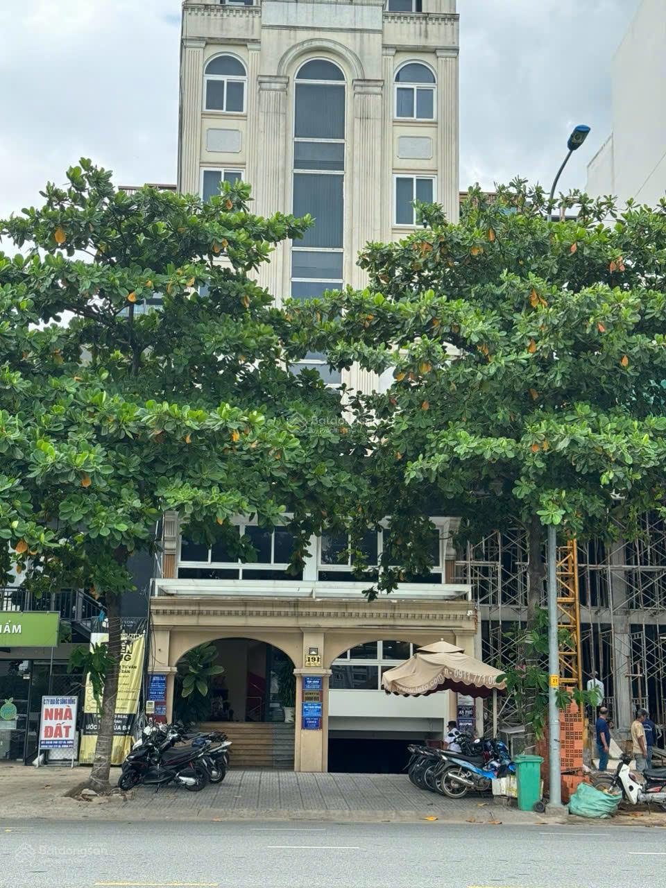 BÁN TÒA NHÀ MẶT TIỀN XUÂN THỦY, THẢO ĐIỀN - DT 7x30M - HẦM 7 TẦNG - 380TR/TH - GIÁ 135 TỶ