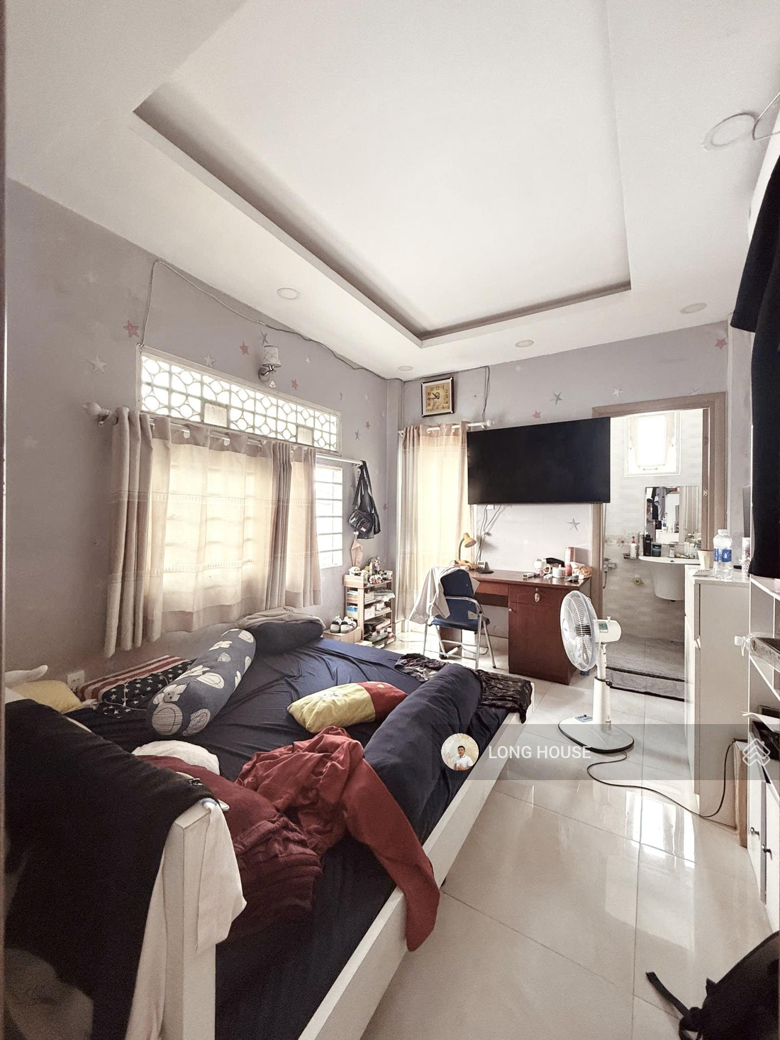 NHÀ ĐẸP 4 TẦNG, cách 1 CĂN RA HẺM OTO, NGAY MẶT TIỀN HOA ĐÀO- KHU PHAN XÍCH LONG