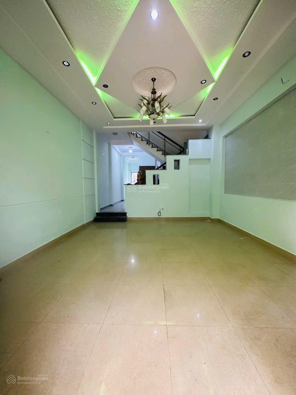 Bán Nhà 3 tầng mặt tiền đường Hoà Minh 4 , sát biển Nguyễn Tất Thành, DT 5x16m, giá 6 tỷ 950 tl Bán Nhà 3 tầng mặt tiền đường Hoà Minh 4 , sát biển Nguyễn Tất Thành, DT 5x16m, giá 6 tỷ 950 tl