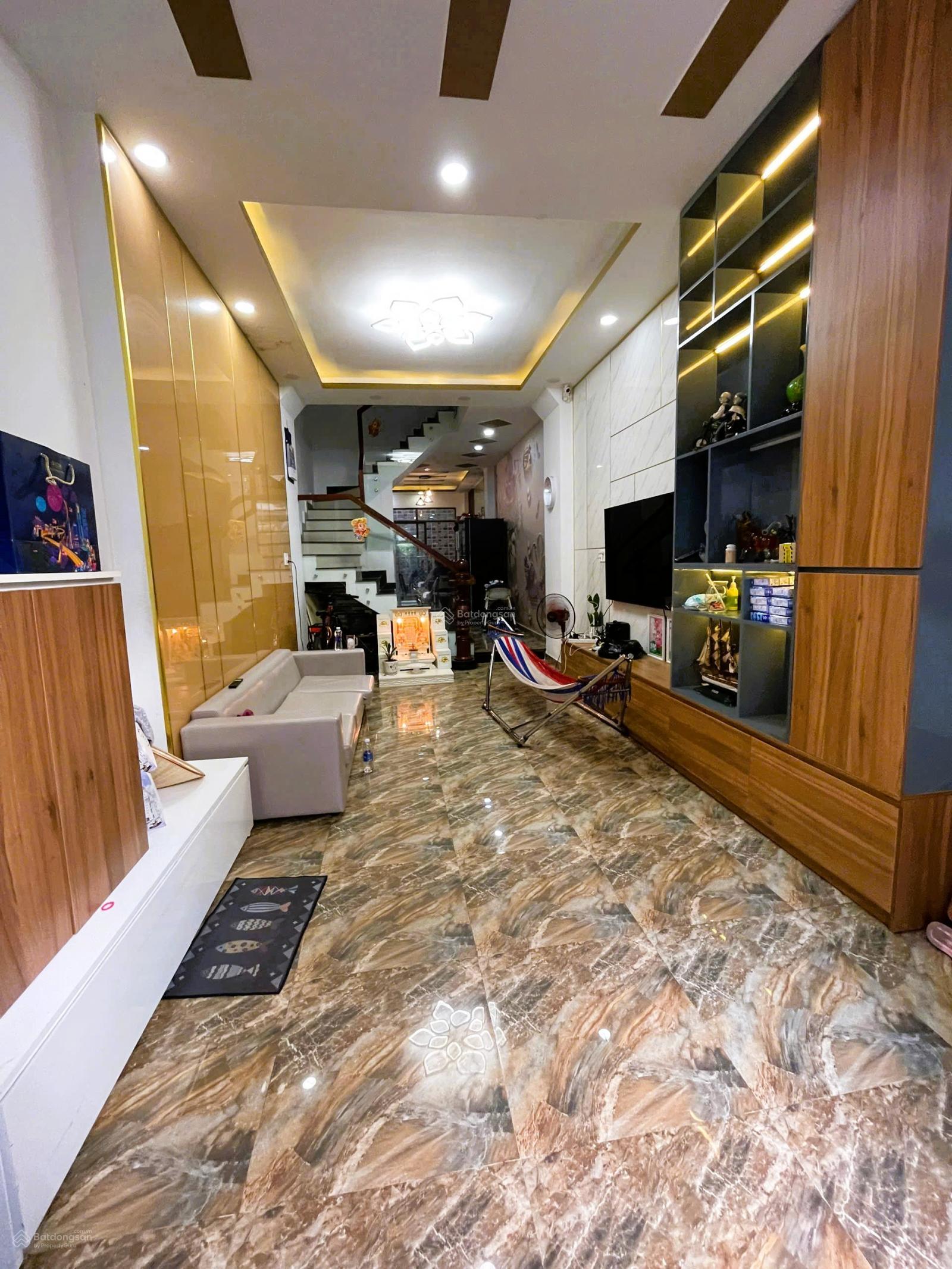 Bán nhà 5 tầng Âu Dương Lân P3-Q8