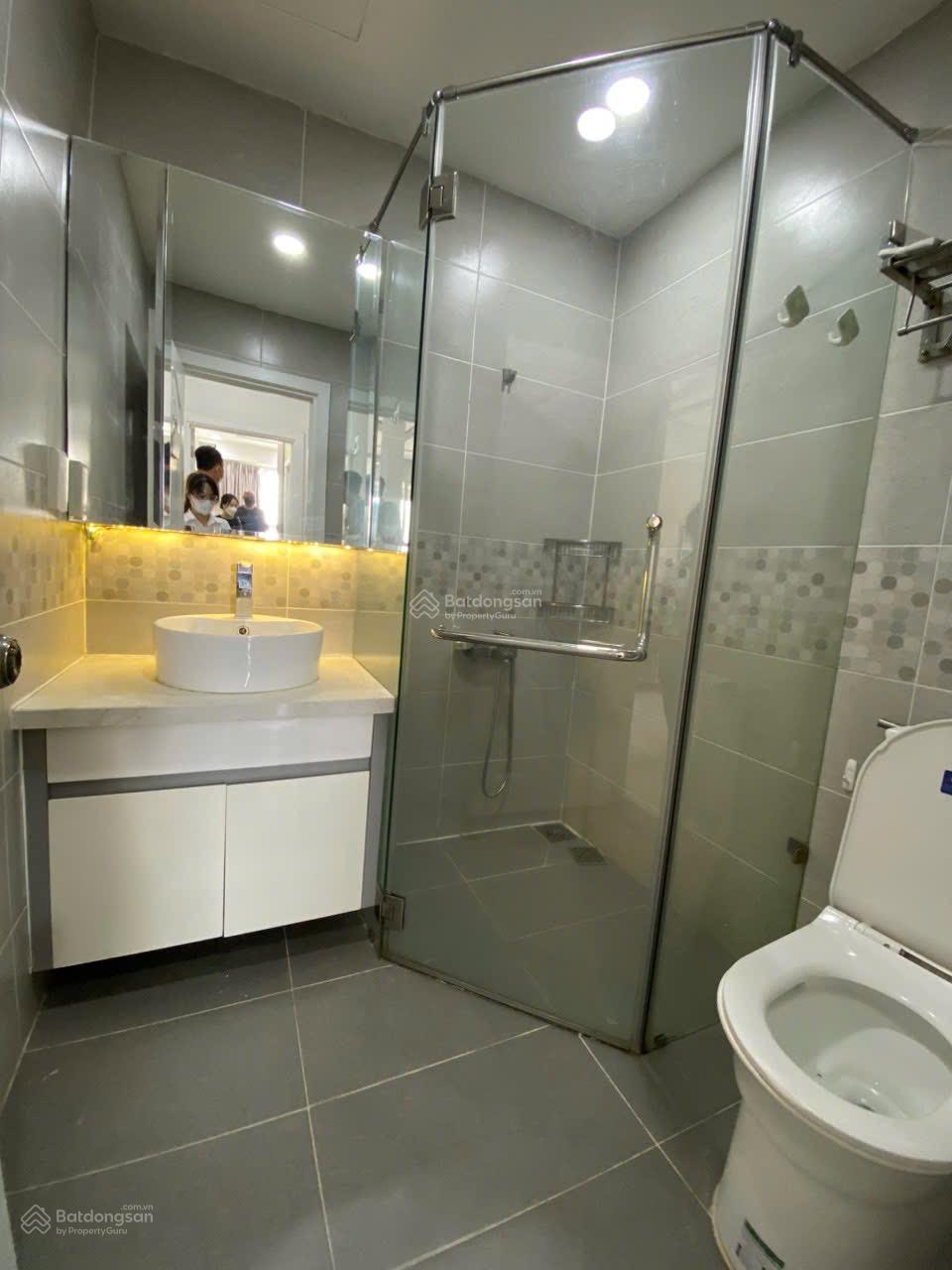 Bán căn hộ 2PN 2WC 73m2 nhà full nội thất y hình giá 6 tỷ bao hết gần sân bay tầng cao view đẹp
