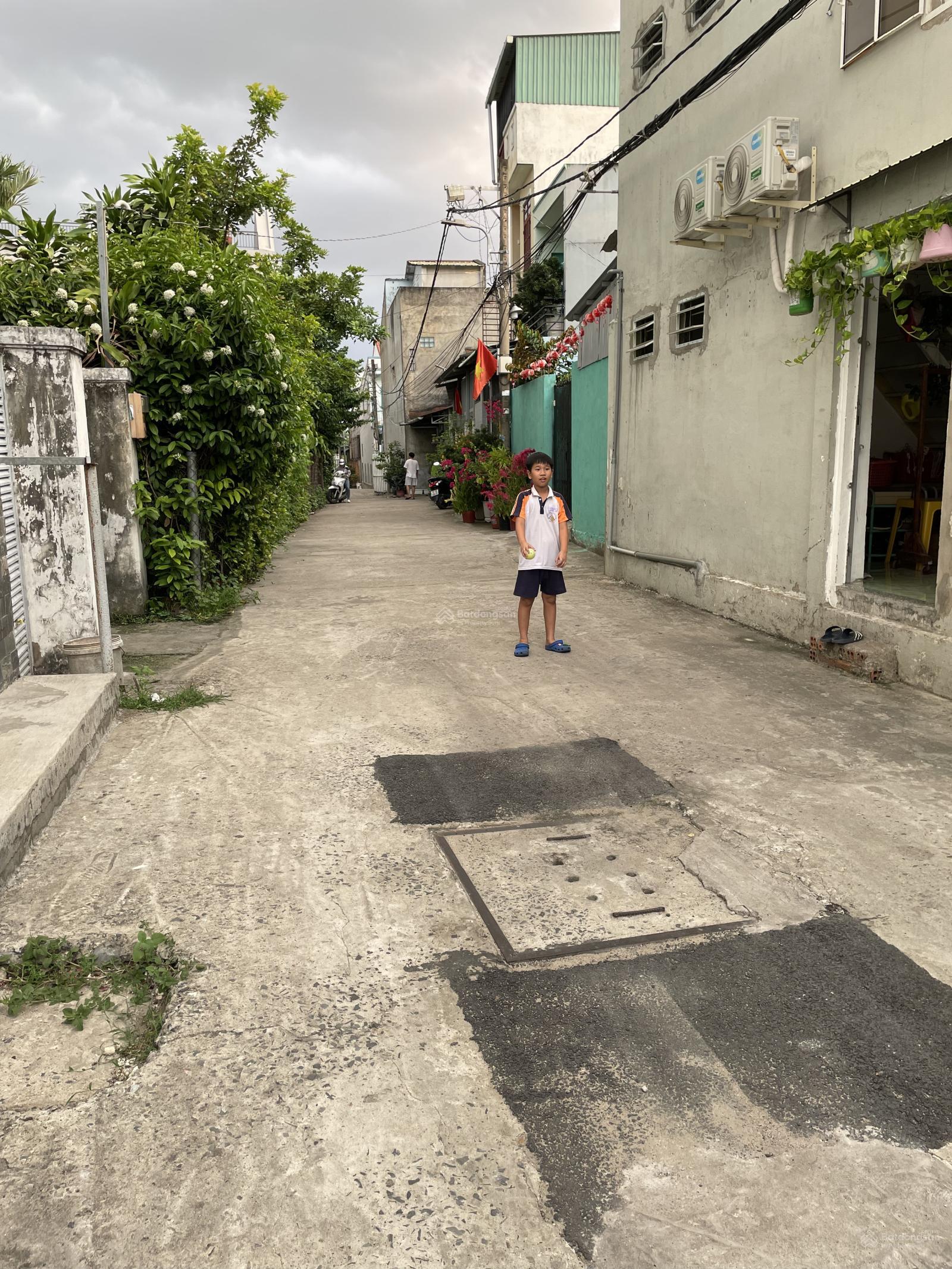 Bán nhà cấp 4, diện tích 68,8M2, ngang 4M nở hậu, hẻm xe hơi cách MT Dương Đình Hội 100M