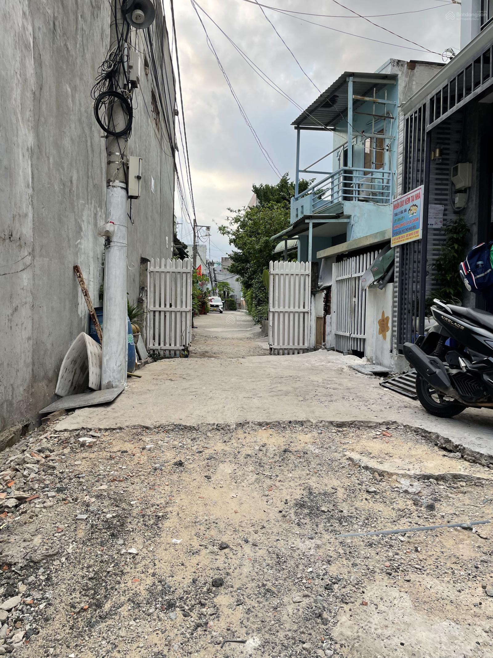 Bán nhà cấp 4, diện tích 68,8M2, ngang 4M nở hậu, hẻm xe hơi cách MT Dương Đình Hội 100M