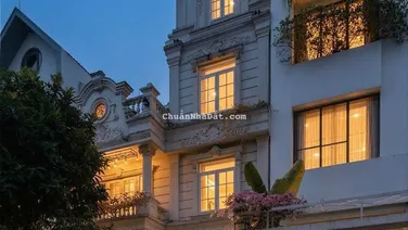 Cho thuê Villa sang trọng Phú Mỹ Hưng 6PN, nội thất đẳng cấp, có phòng xem phim & bida giải trí