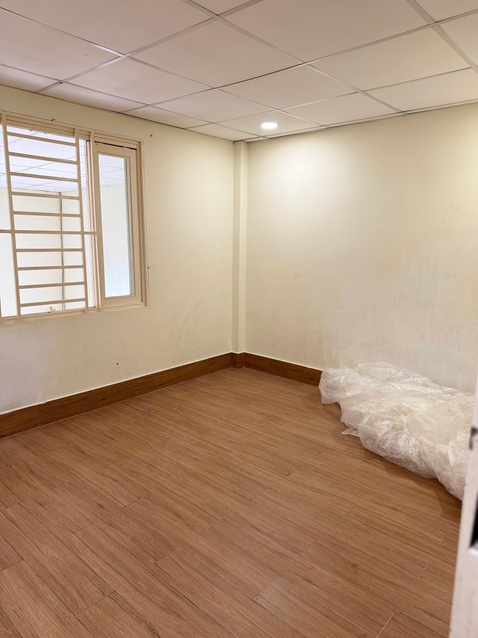 (7tr) Cho thuê nhà trệt lửng 50m2, gần Ngã Tư Thủ Đức, 3pn, 2wc