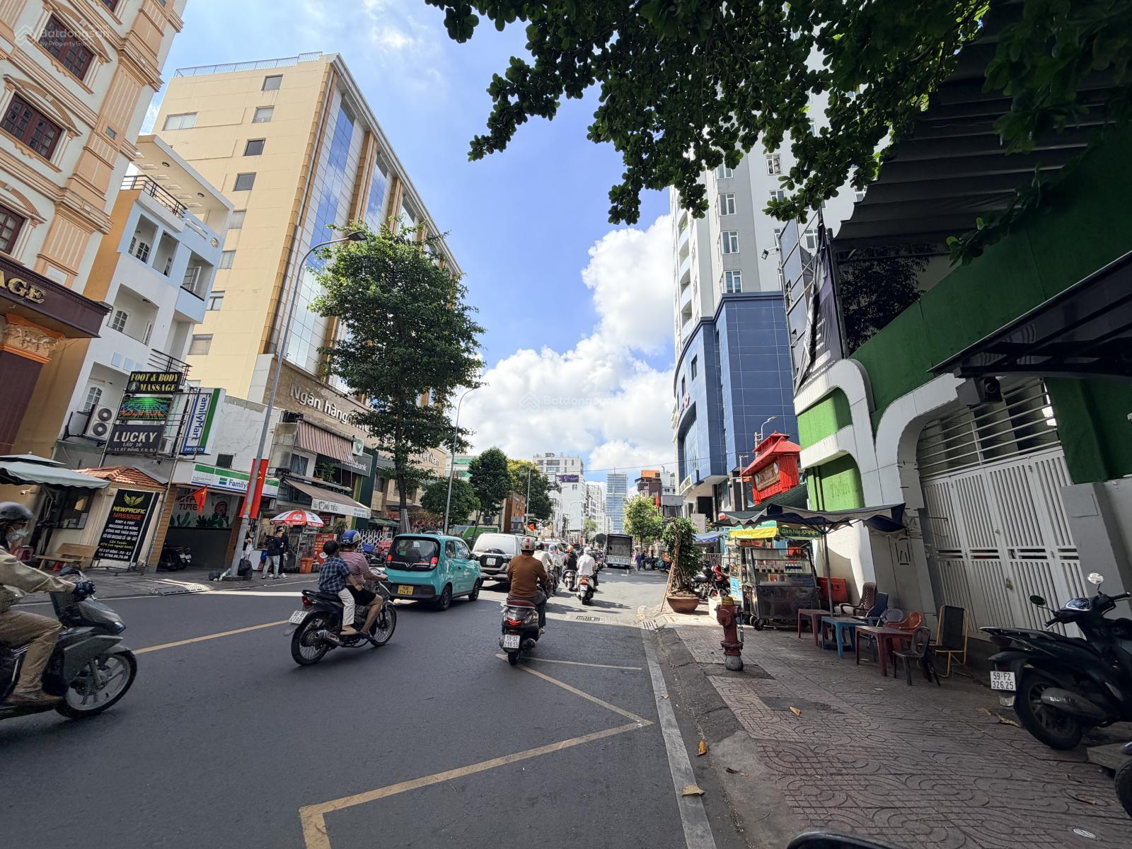 Siêu vị trí giá tốt Tòa Nhà Yersin, Phường Cầu Ông Lãnh, Quận 1, 8.5x17, 145m2, HDT 350tr, chỉ 110