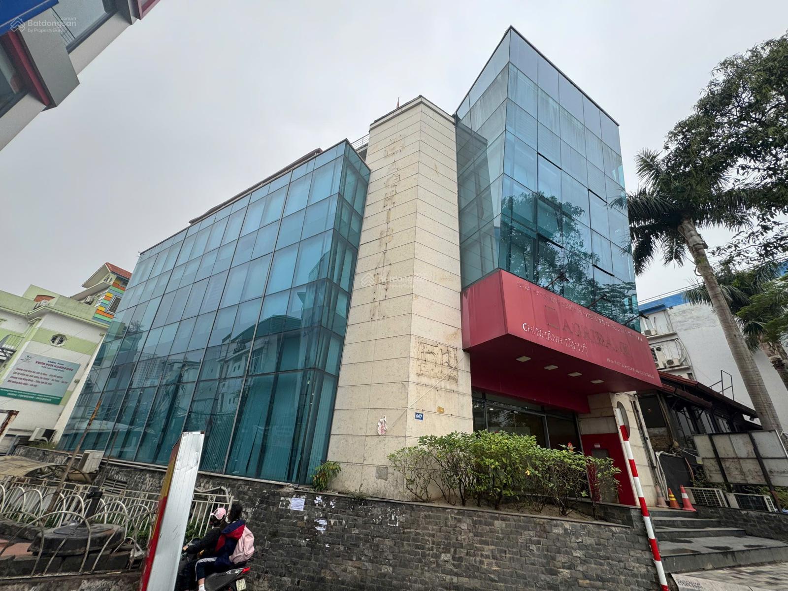 PHÚ MINH GROUP  CHO THUÊ TÒA NHÀ LÔ GÓC MẶT PHỐ 447 LẠC LONG QUÂN  VIEW HỒ TÂY