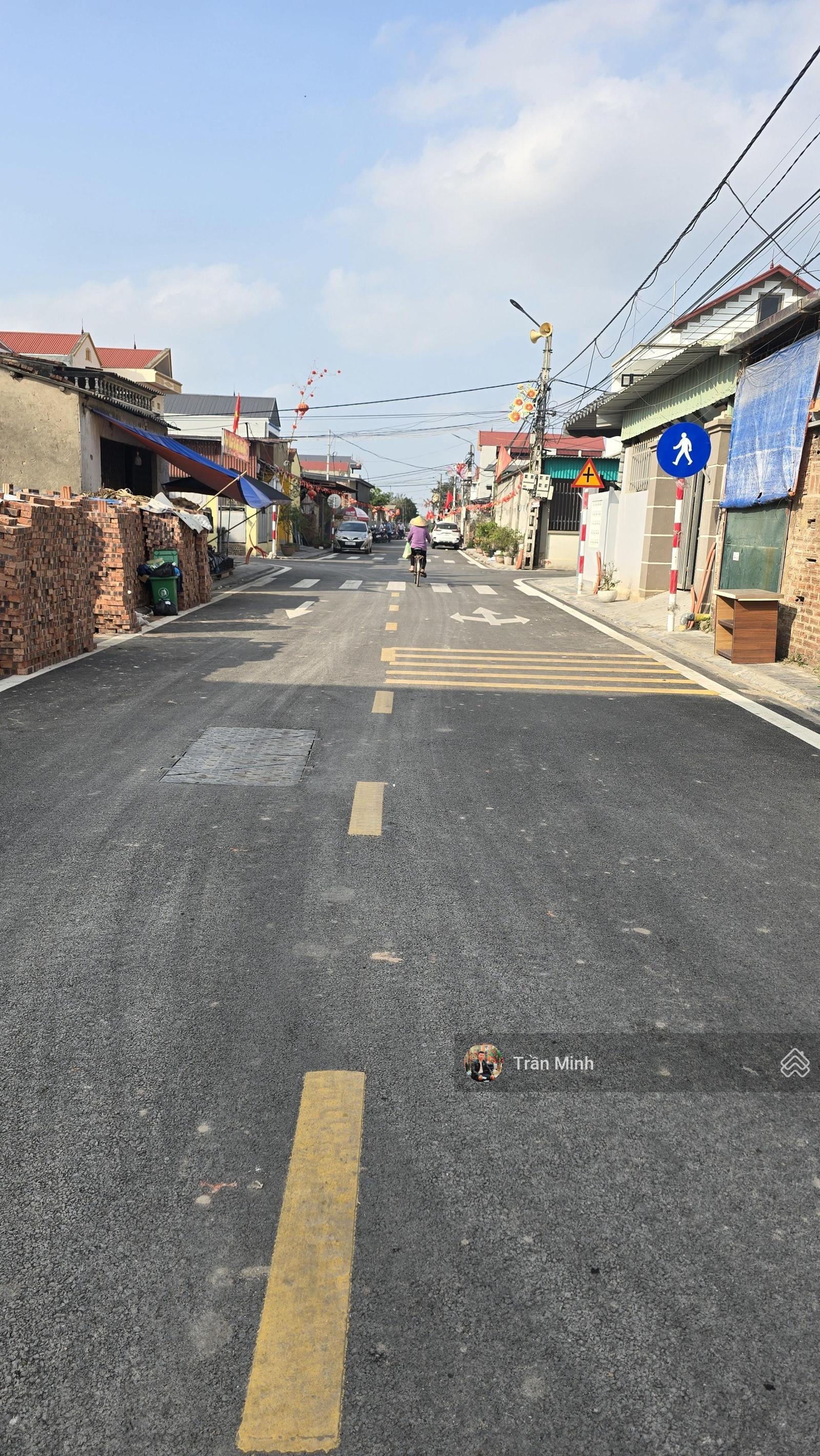 BÁN ĐẤT ĐẸP ĐÌNH TRUNG XÃ THƯ LÂM ĐÔNG ANH, HÀ NỘI Vị trí: Thôn Đình Trung, Xuân Nộn cũ