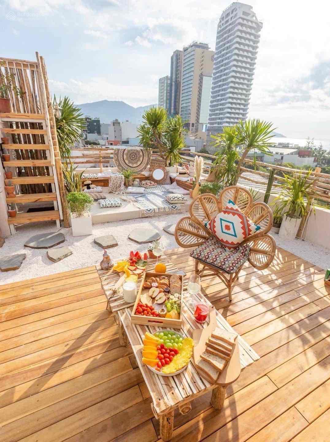 Toà căn hộ 5 tầng siêu xinh Mặt tiền đường 7.5m - cách biển Mỹ Khê vài bước chân