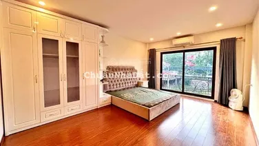 Bán nhà thuộc ngõ phố Đại La, 55m2 giá 20 tỷ 6 tầng thang máy, gara ô tô, ô tô tránh, kinh doanh