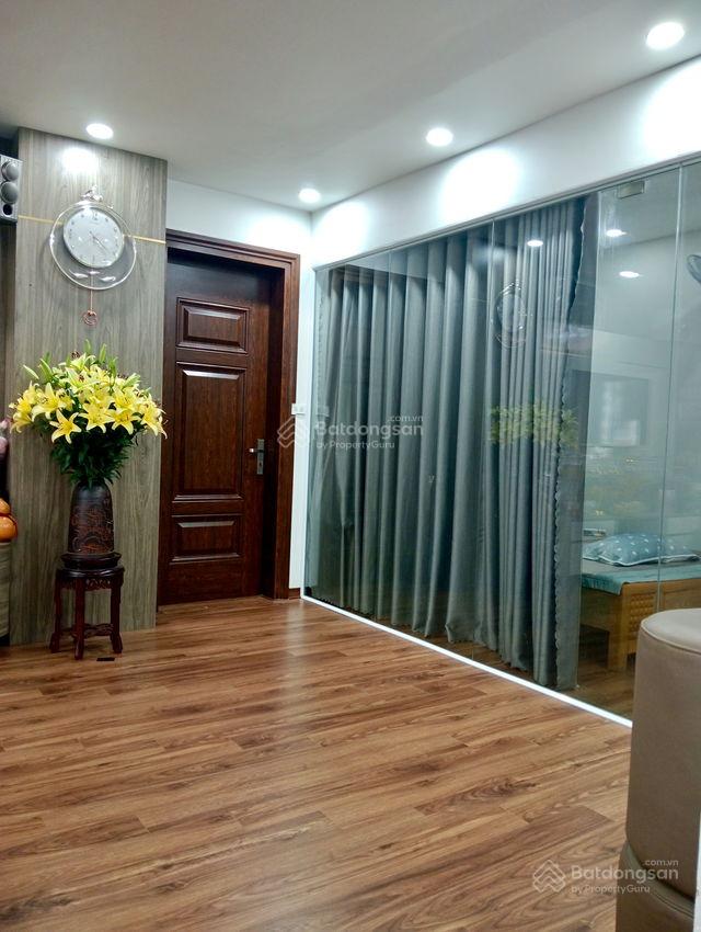 Chính chủ cần bán nhanh căn 2 phòng ngủ, 69m2 giá 5.2 tỷ full nội thất đẹp ở ngay, rẻ nhất khu vực