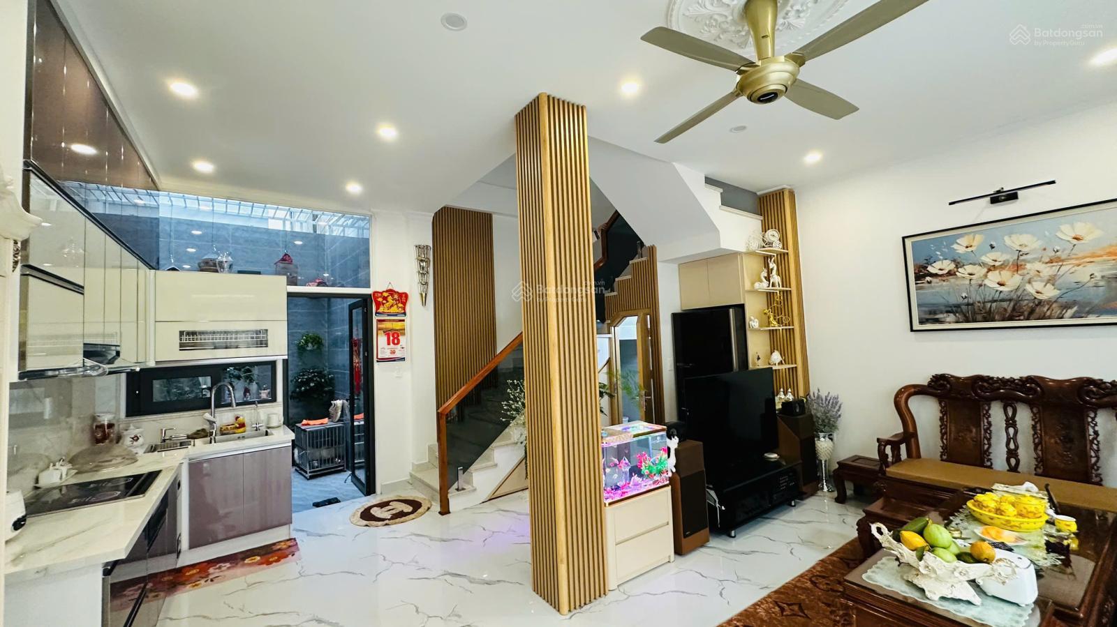 Nhà 4 tầng nội thất cực đẹp, mặt tiền gần 6m khu phân lô Thế Lữ - Hạ Lý